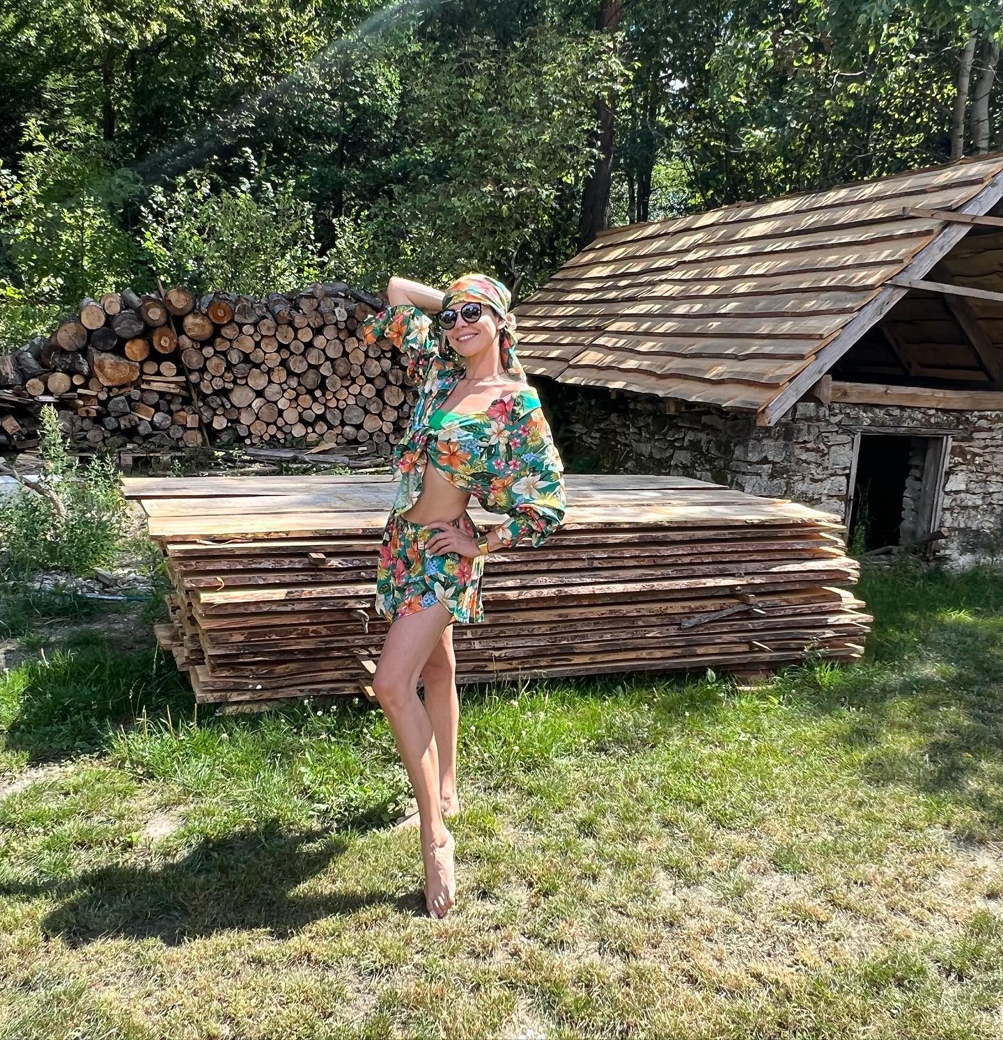 Dorota Gardias poses hot