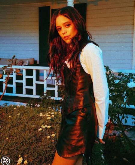 Jenna Ortega ardent porn