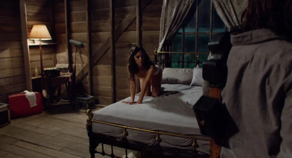 Jenna Ortega modeling nude pics