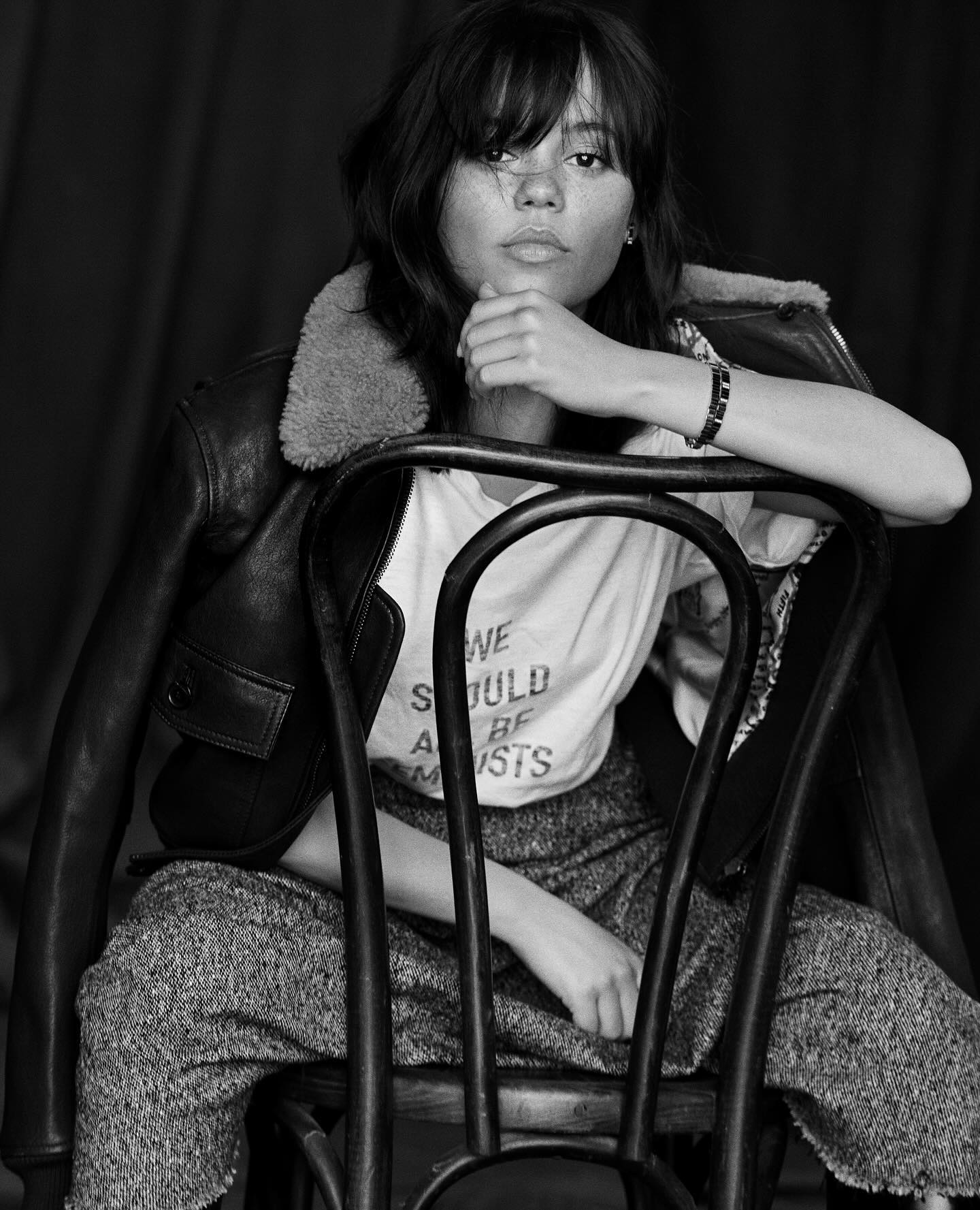 Jenna Ortega poses pussy