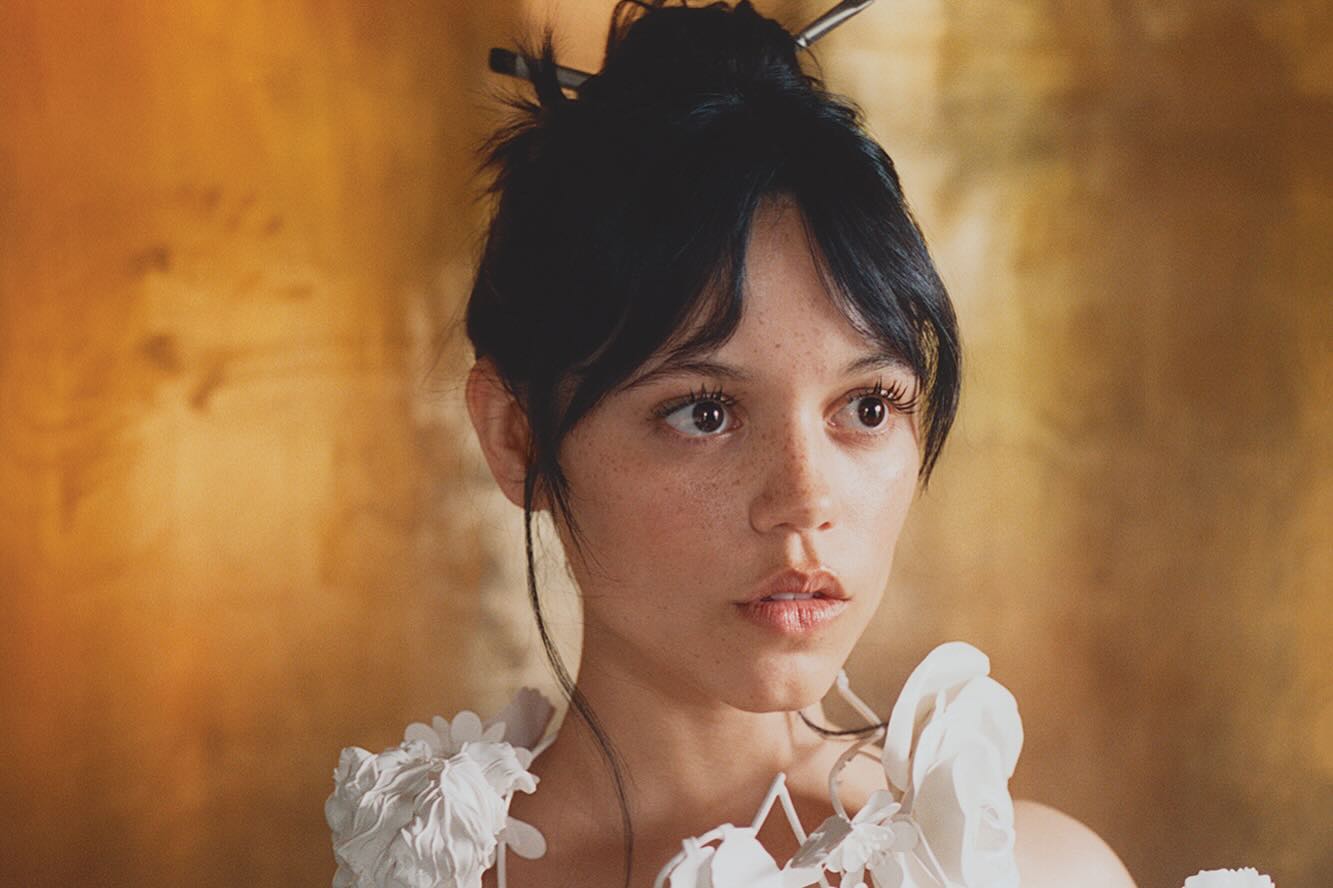 Jenna Ortega poses xxx porn
