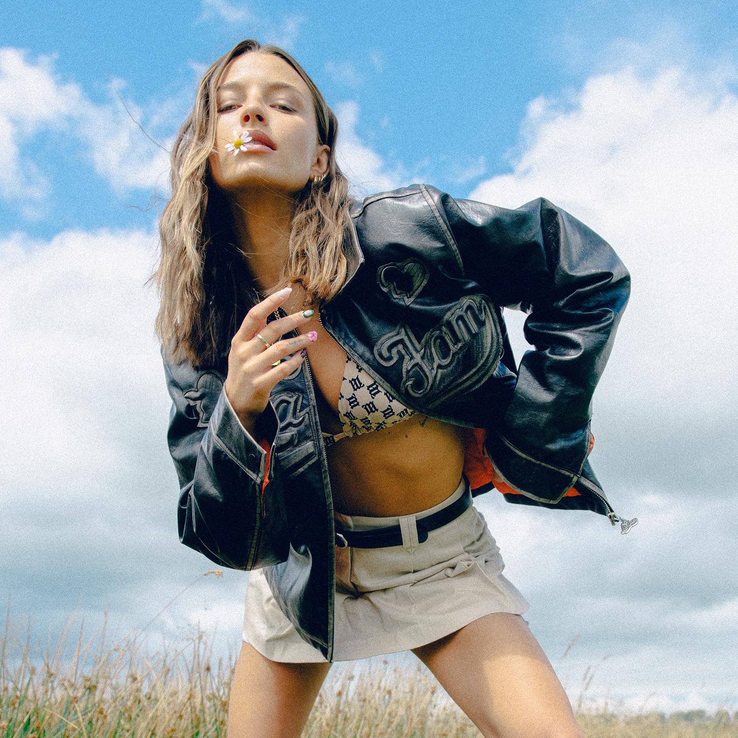 Julia Wieniawa modeling hot