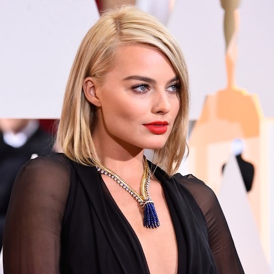 Margot Robbie modeling hot images