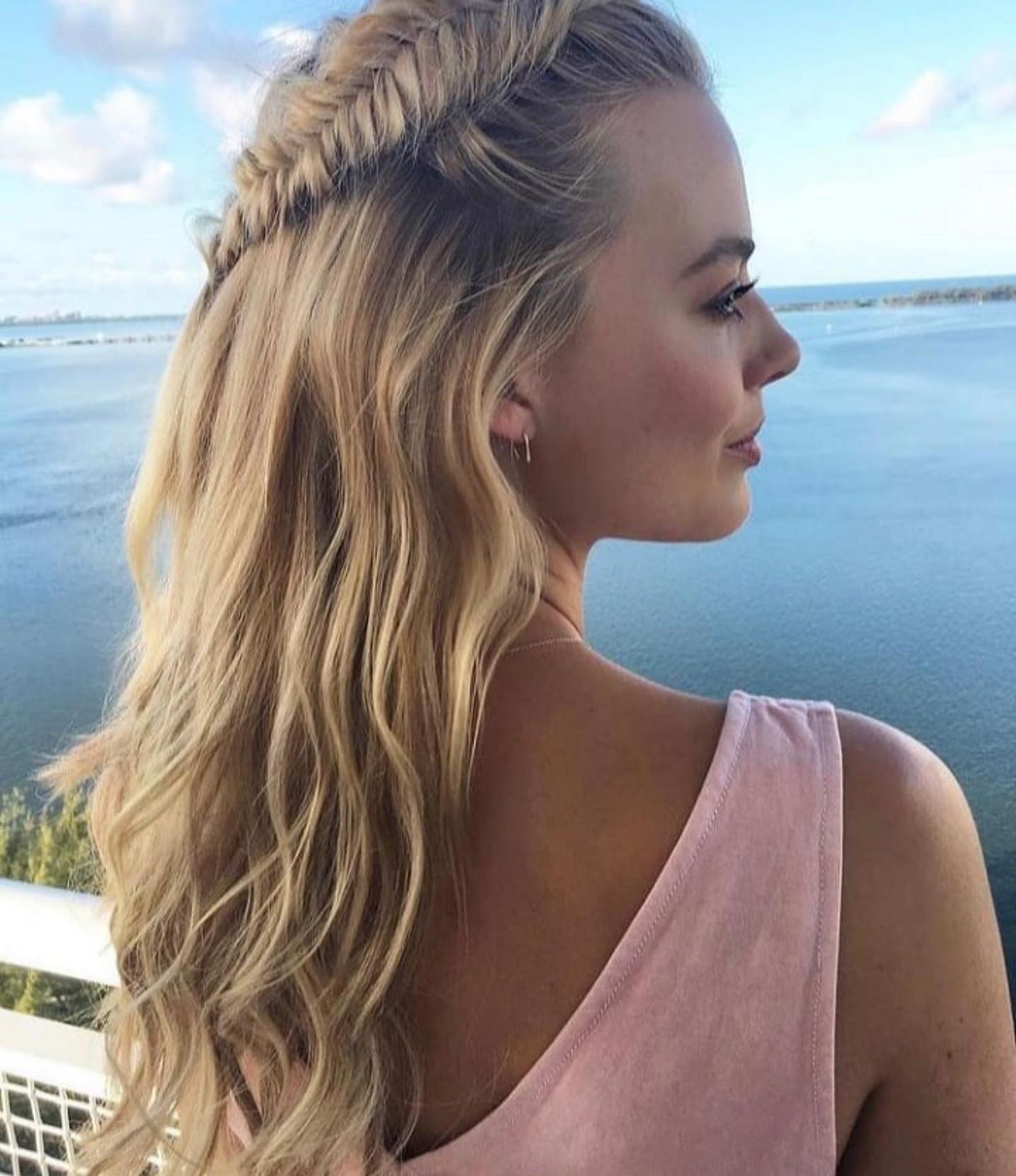 Margot Robbie smiles hot xxx