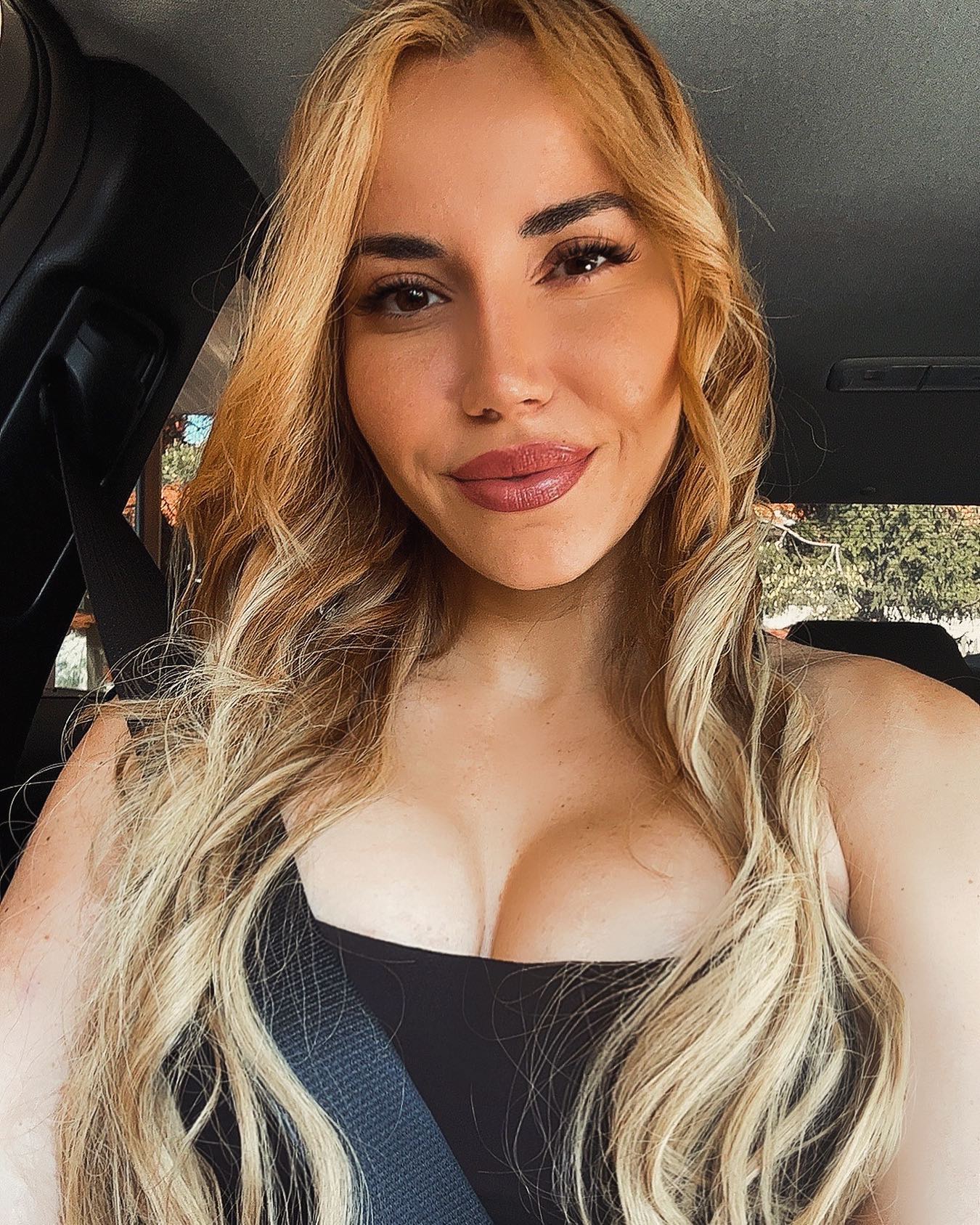 Marianna Schreiberr looks sex scenes