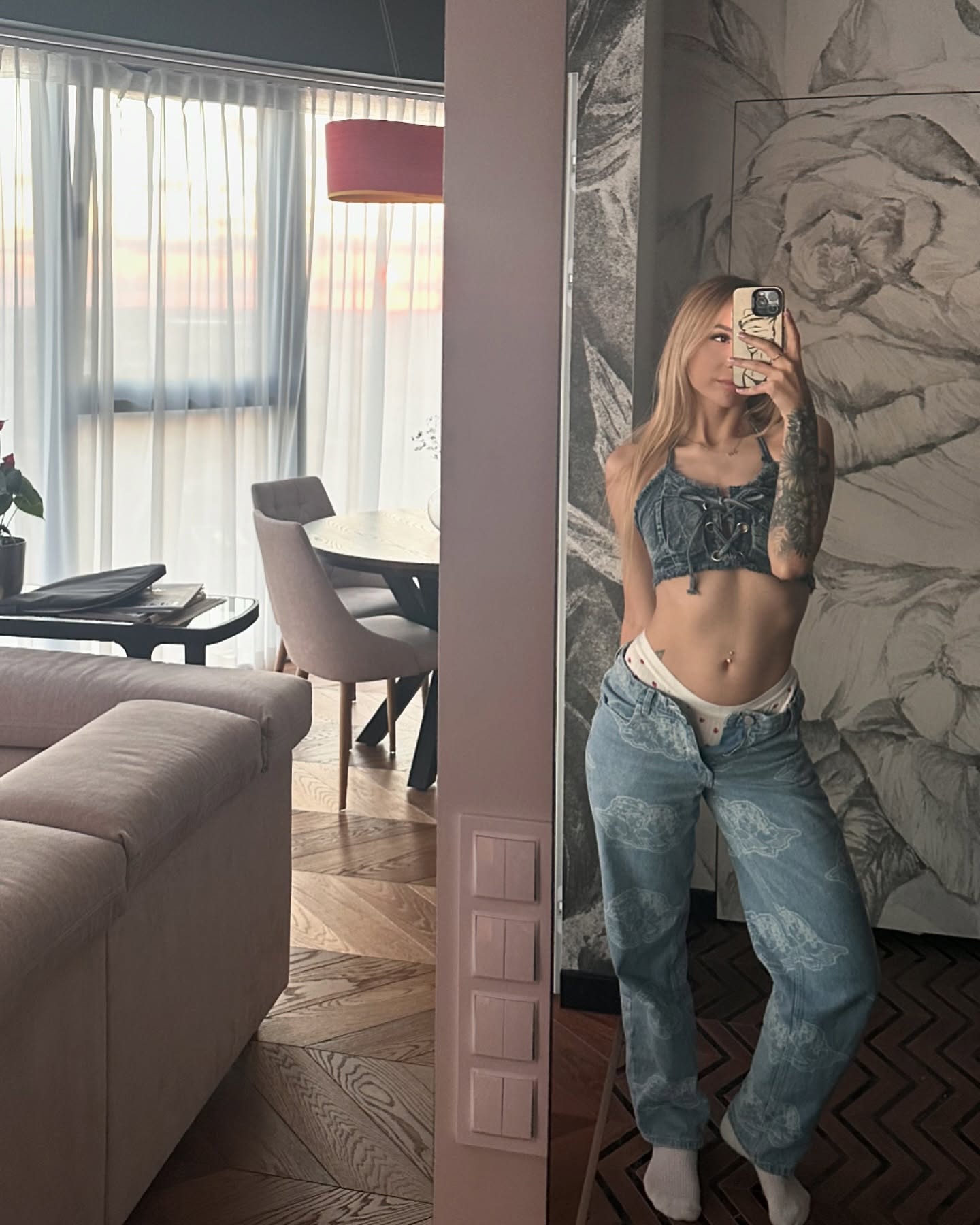 Mrs Honey modeling sex scenes