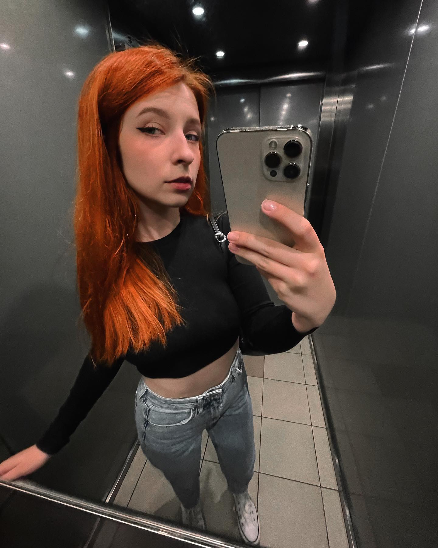 Nieuczesana beautiful naked