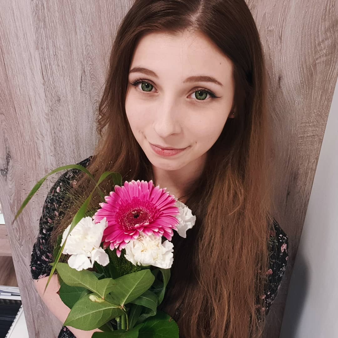 Nieuczesana modeling hot
