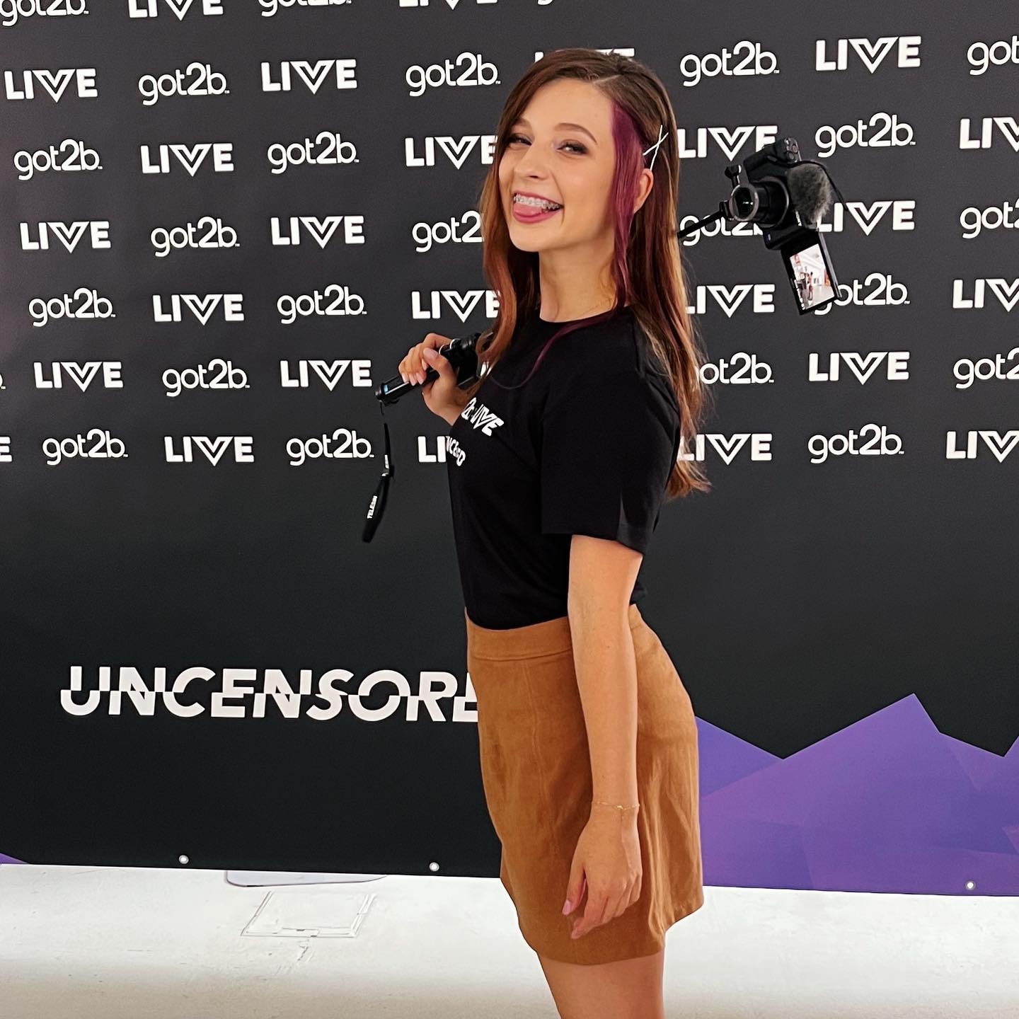 Nieuczesana poses ass