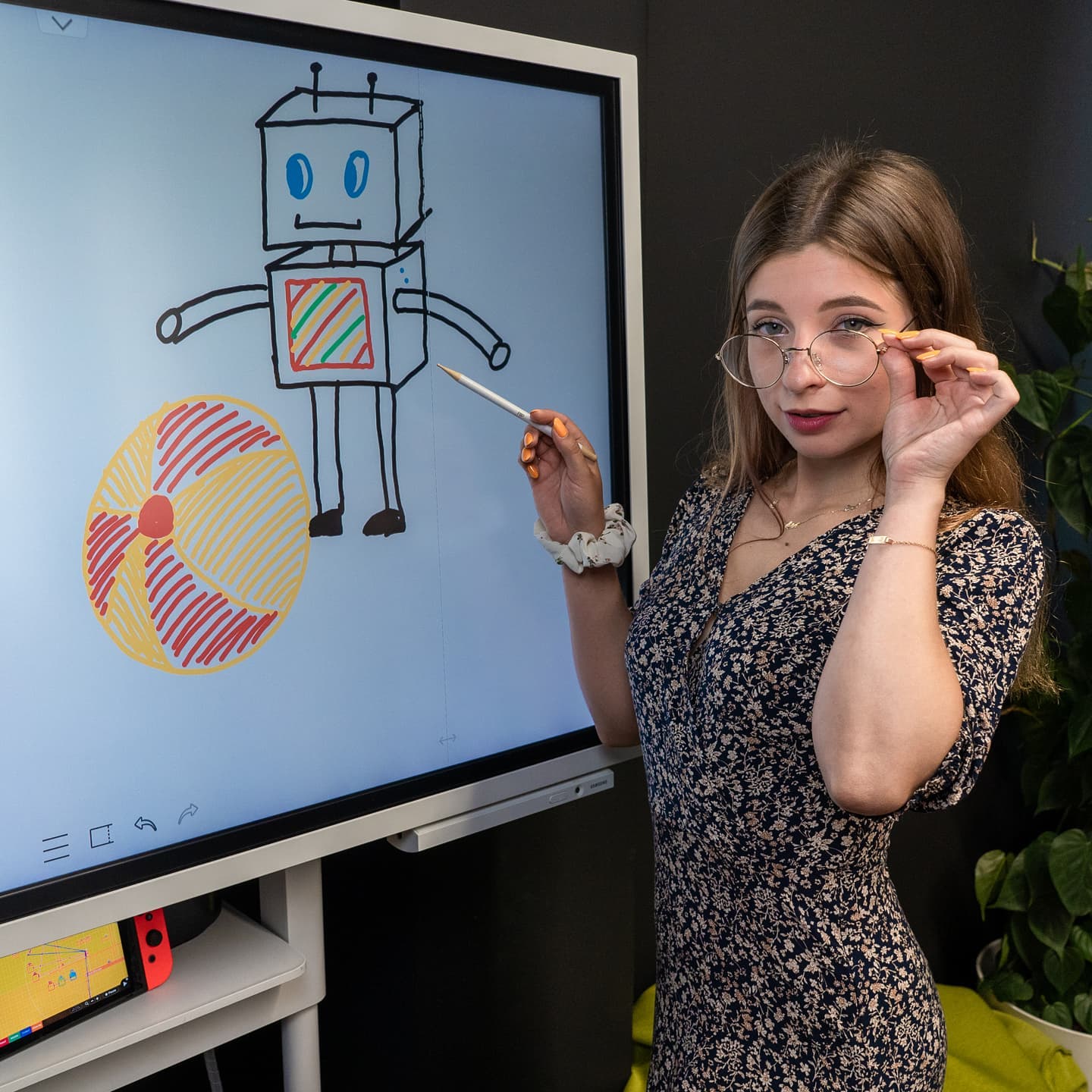 Nieuczesana poses fuck