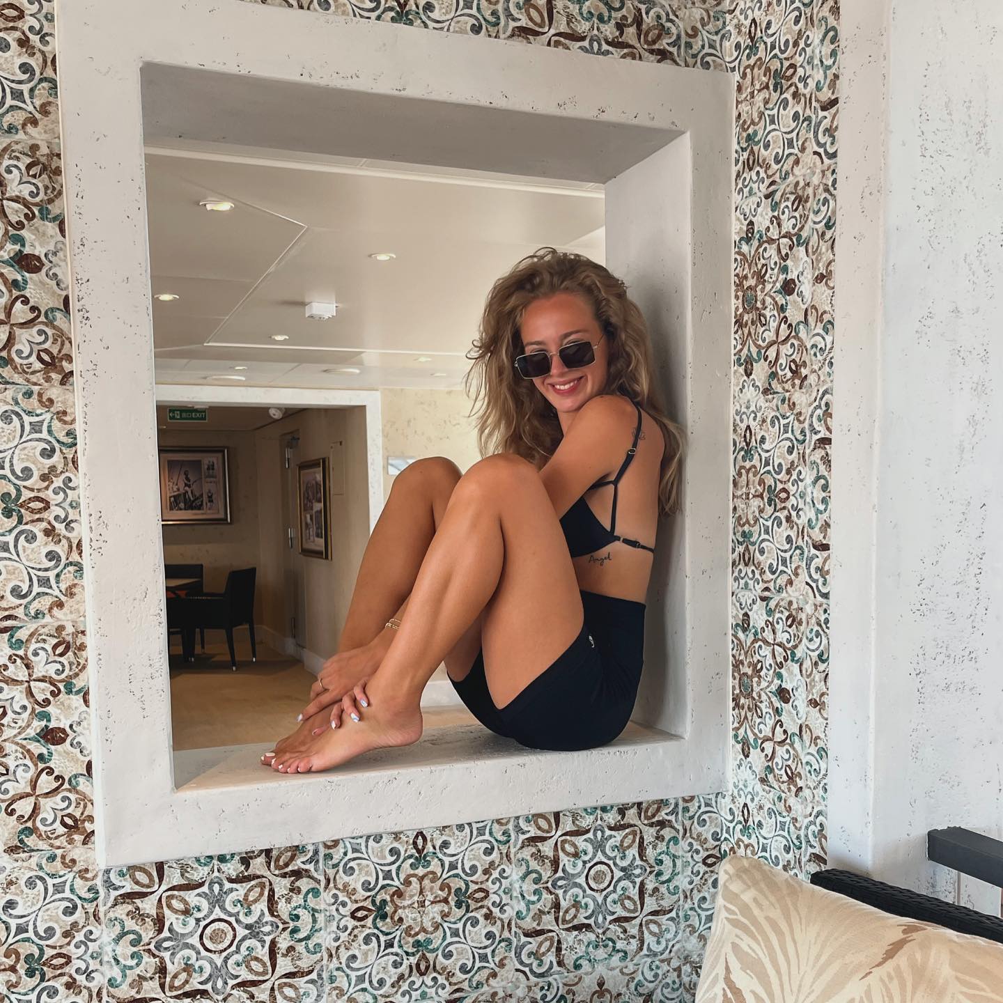 Wiktoria Gąsiewska poses porn