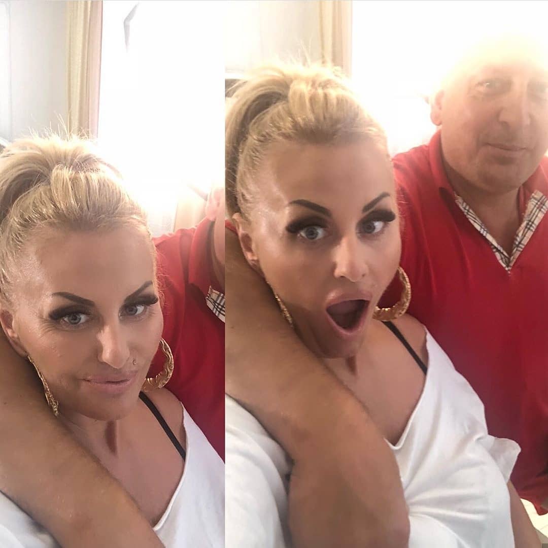Dagmara Kaźmierska looks naked