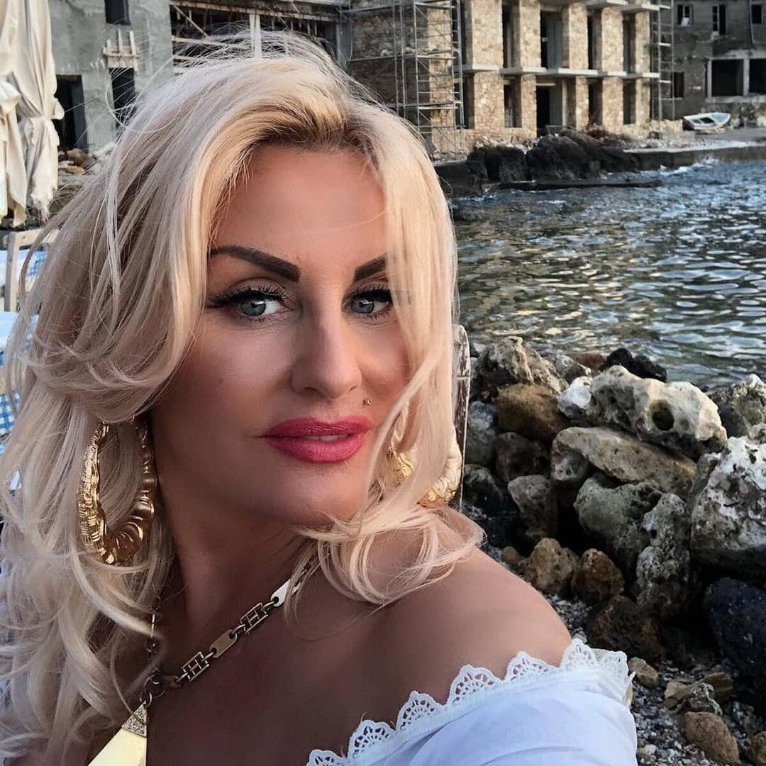 Dagmara Kaźmierska poses porn