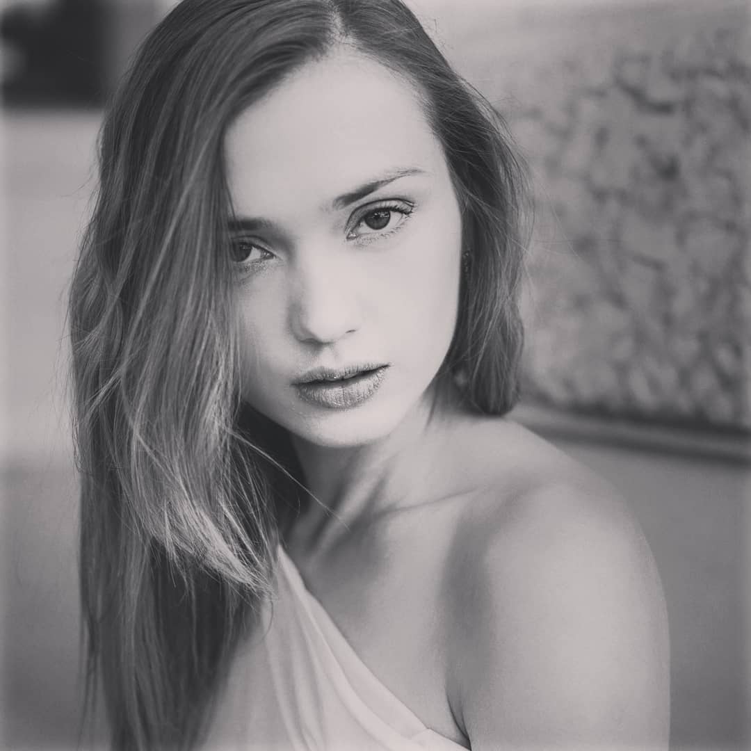Dominika Skoczylas looks xxx