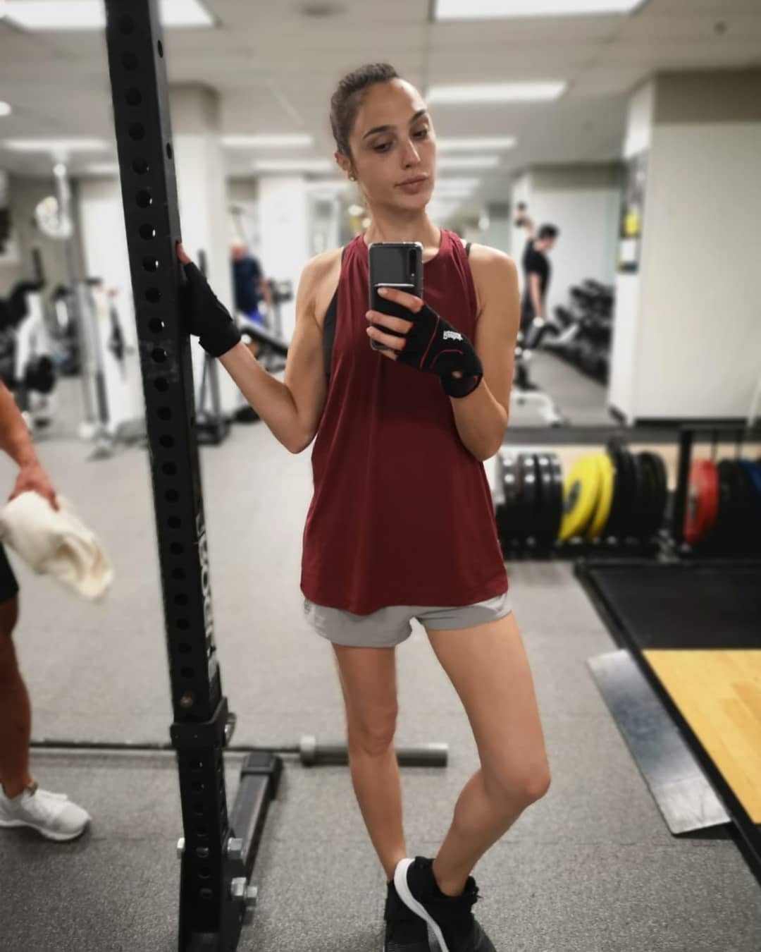 Gal Gadot ardent boobs