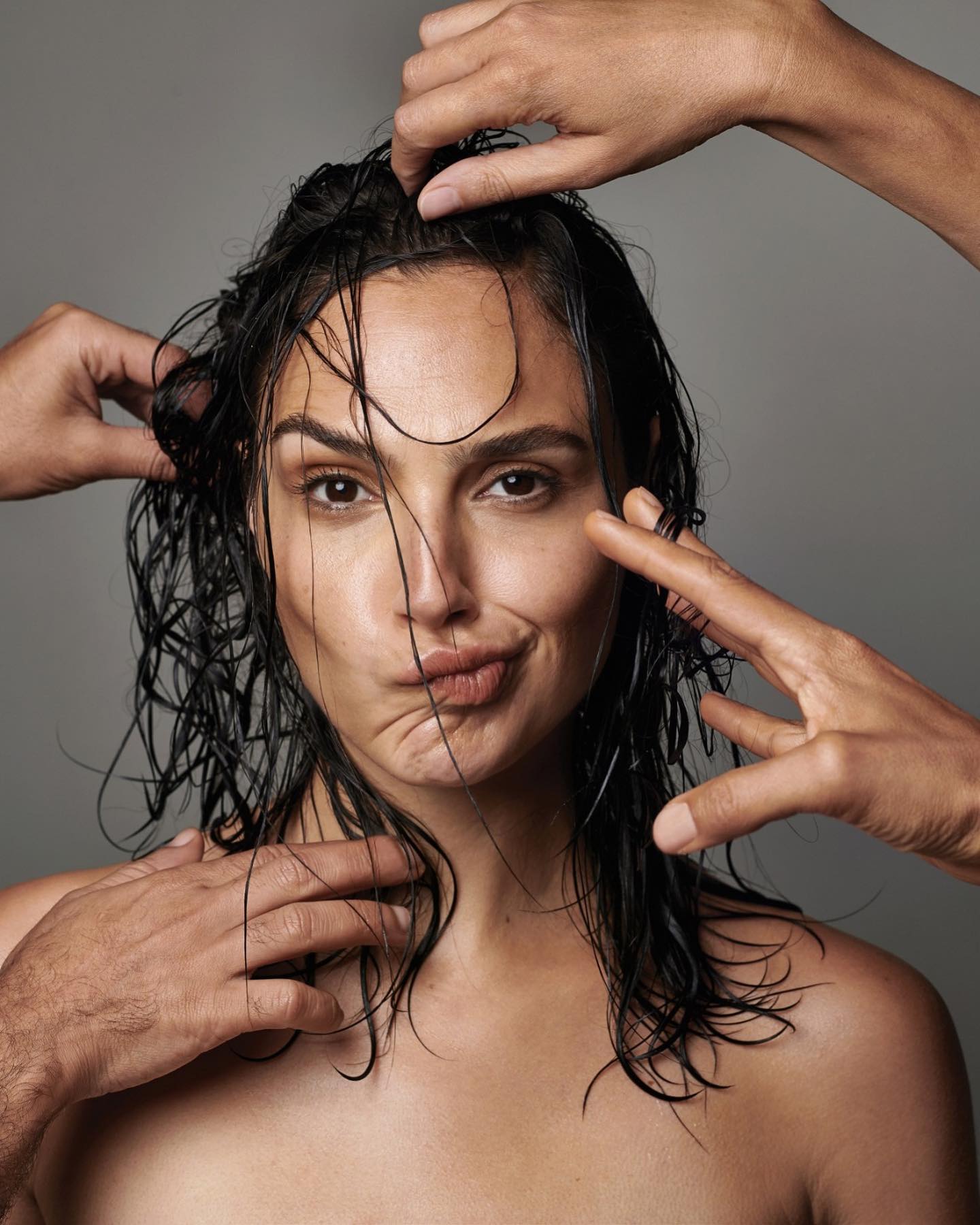 Gal Gadot depicts fire ass