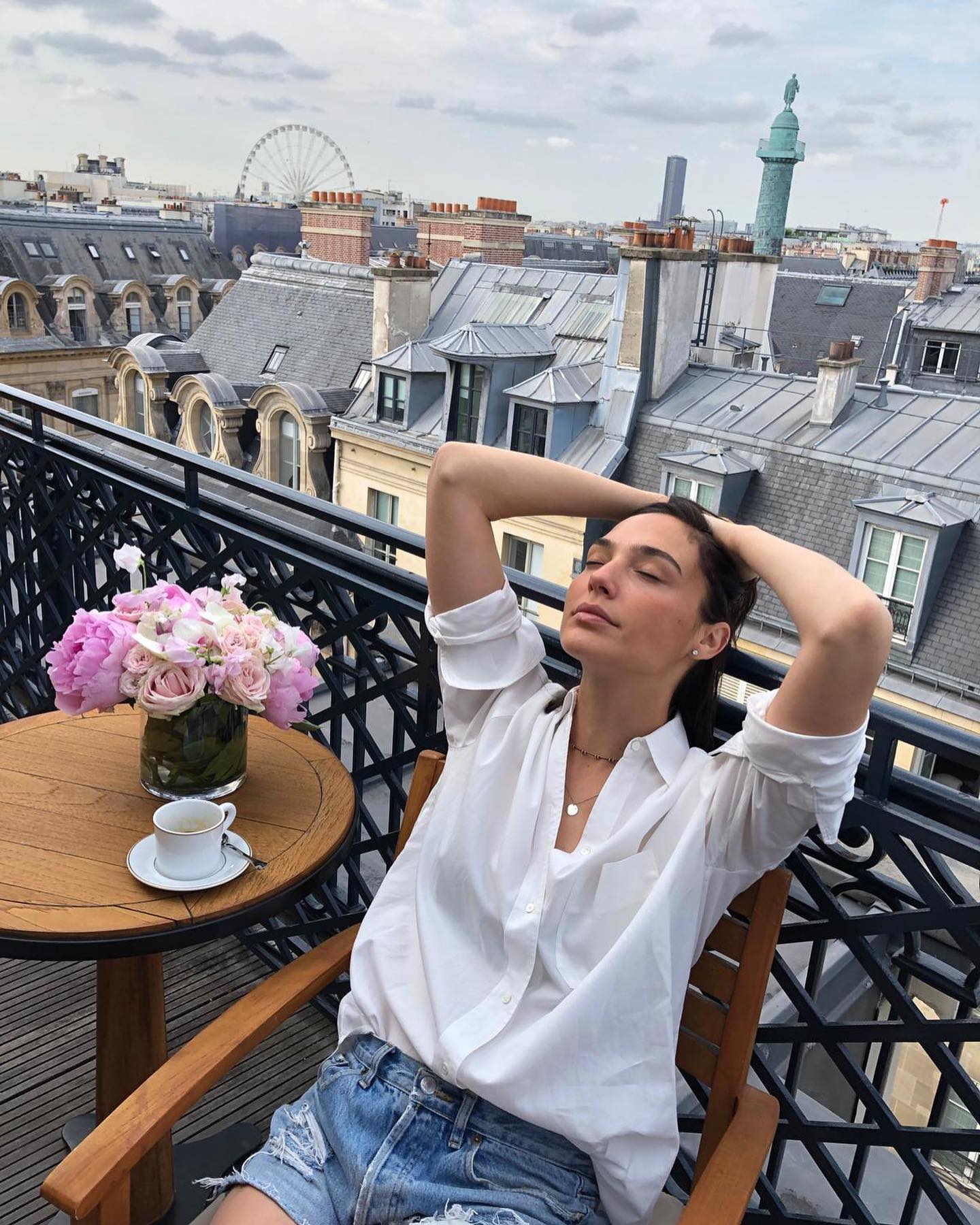 Gal Gadot depicts fire bikini