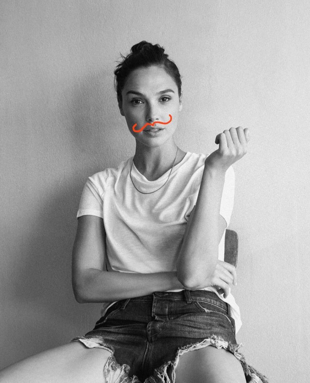 Gal Gadot depicts fire fuck