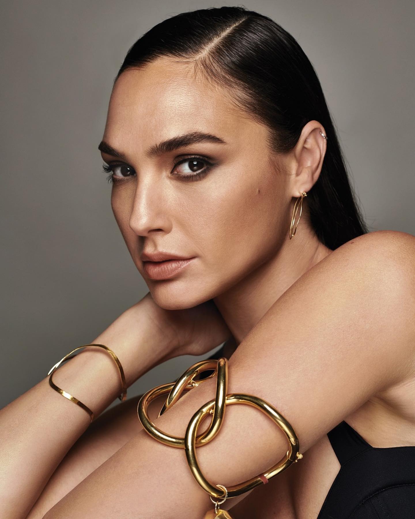 Gal Gadot depicts fire hot