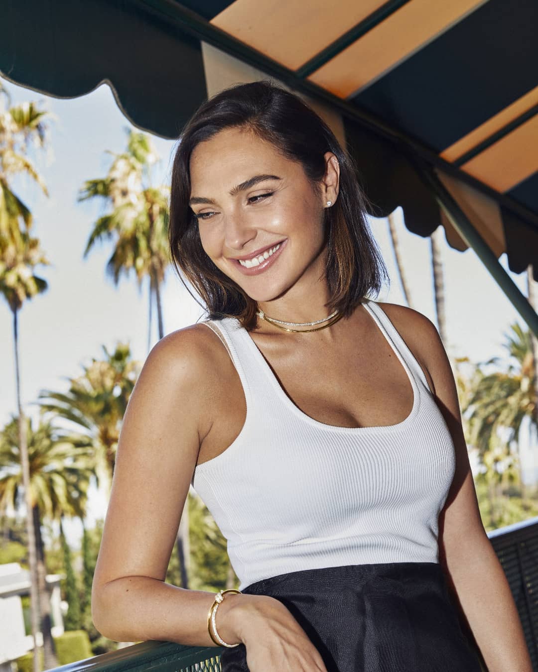 Gal Gadot poses sexy