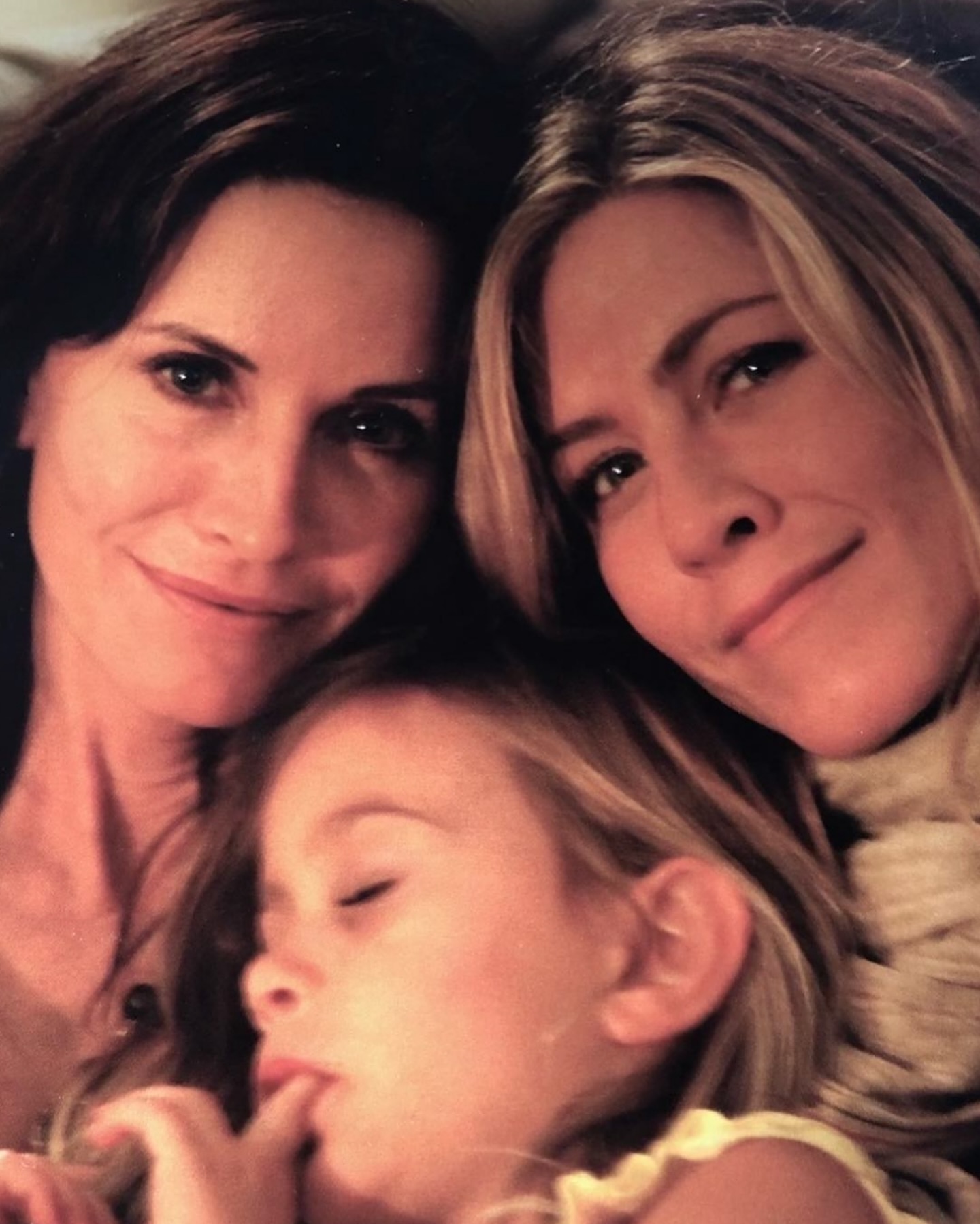 Jennifer Aniston looks hot images