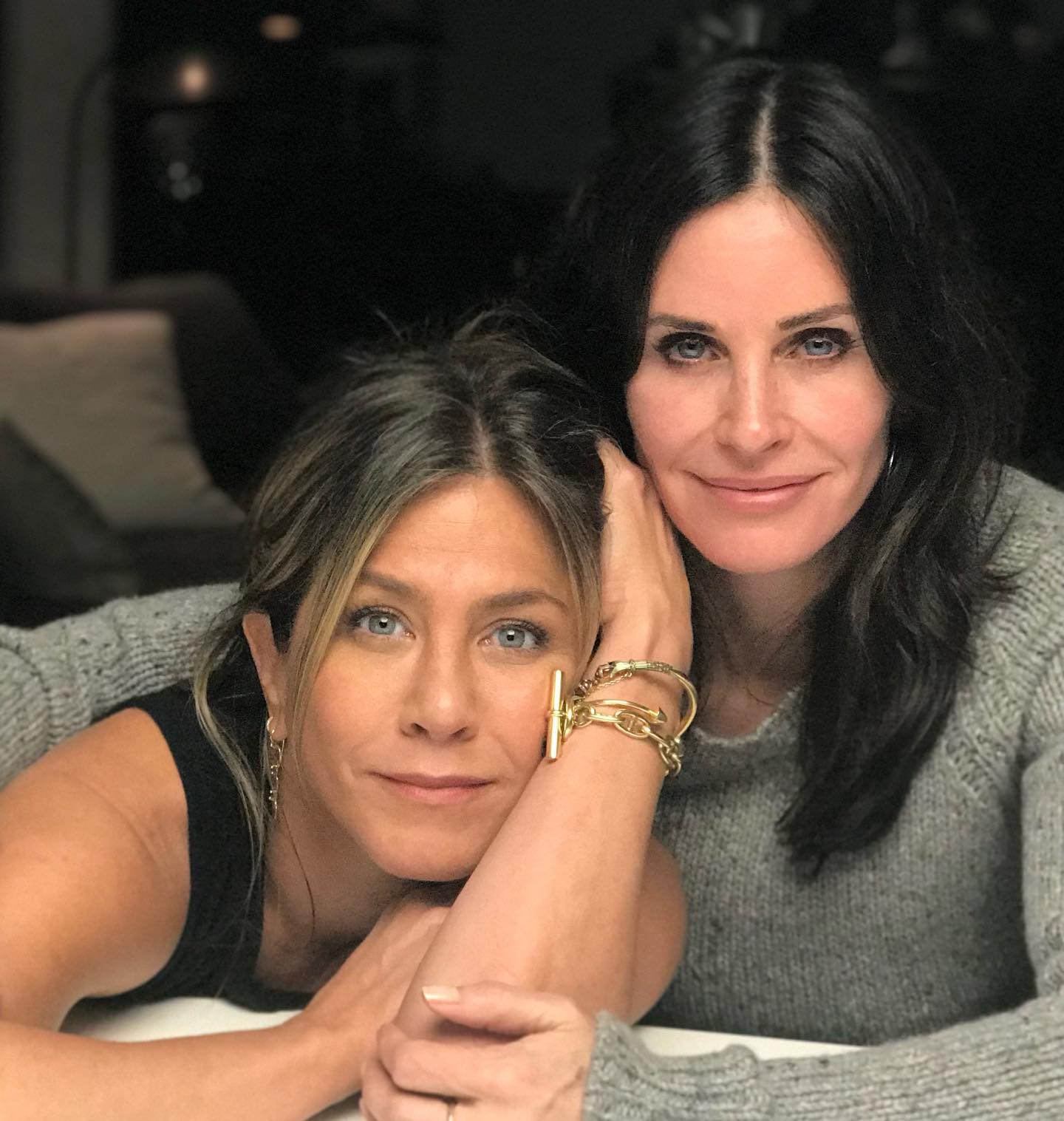 Jennifer Aniston looks porn