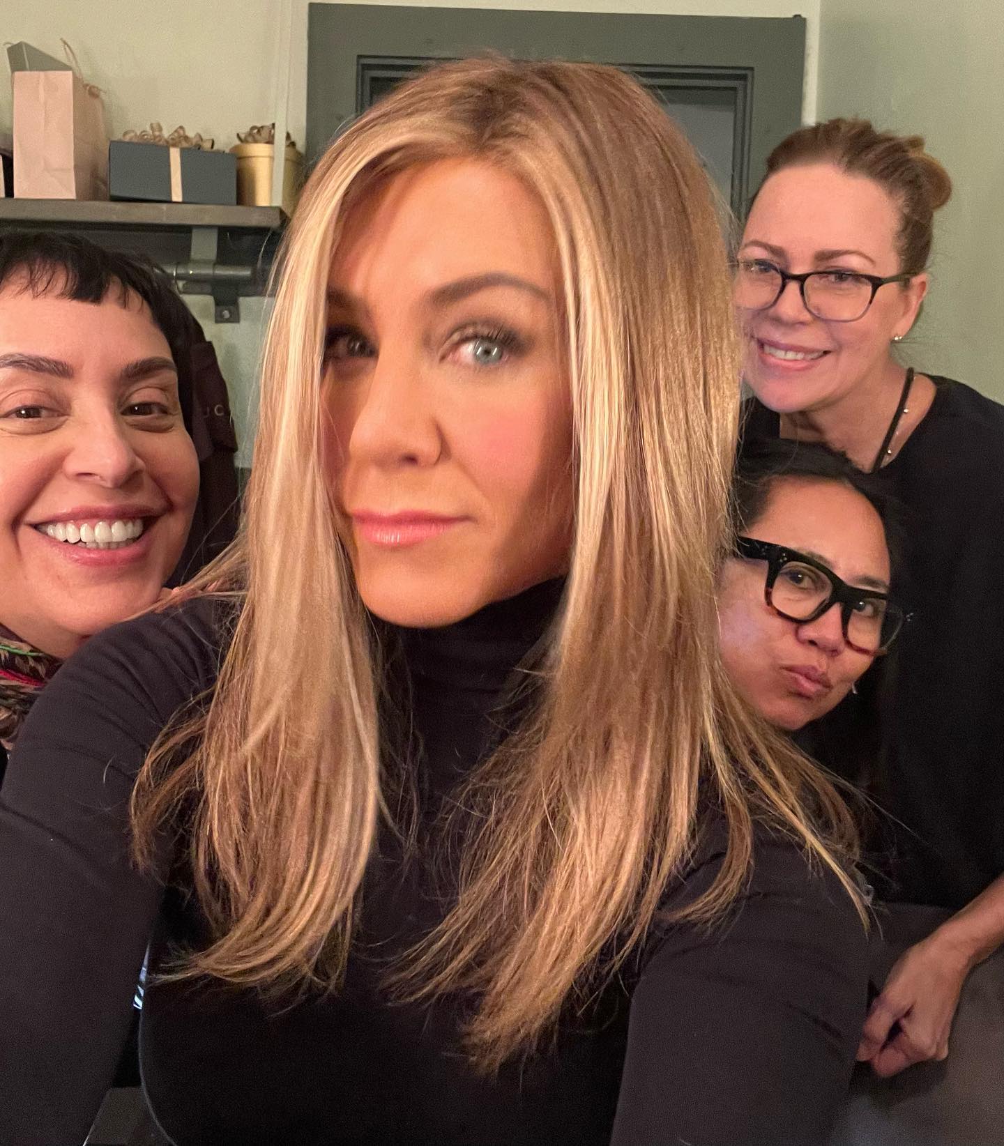Jennifer Aniston poses xxx sex