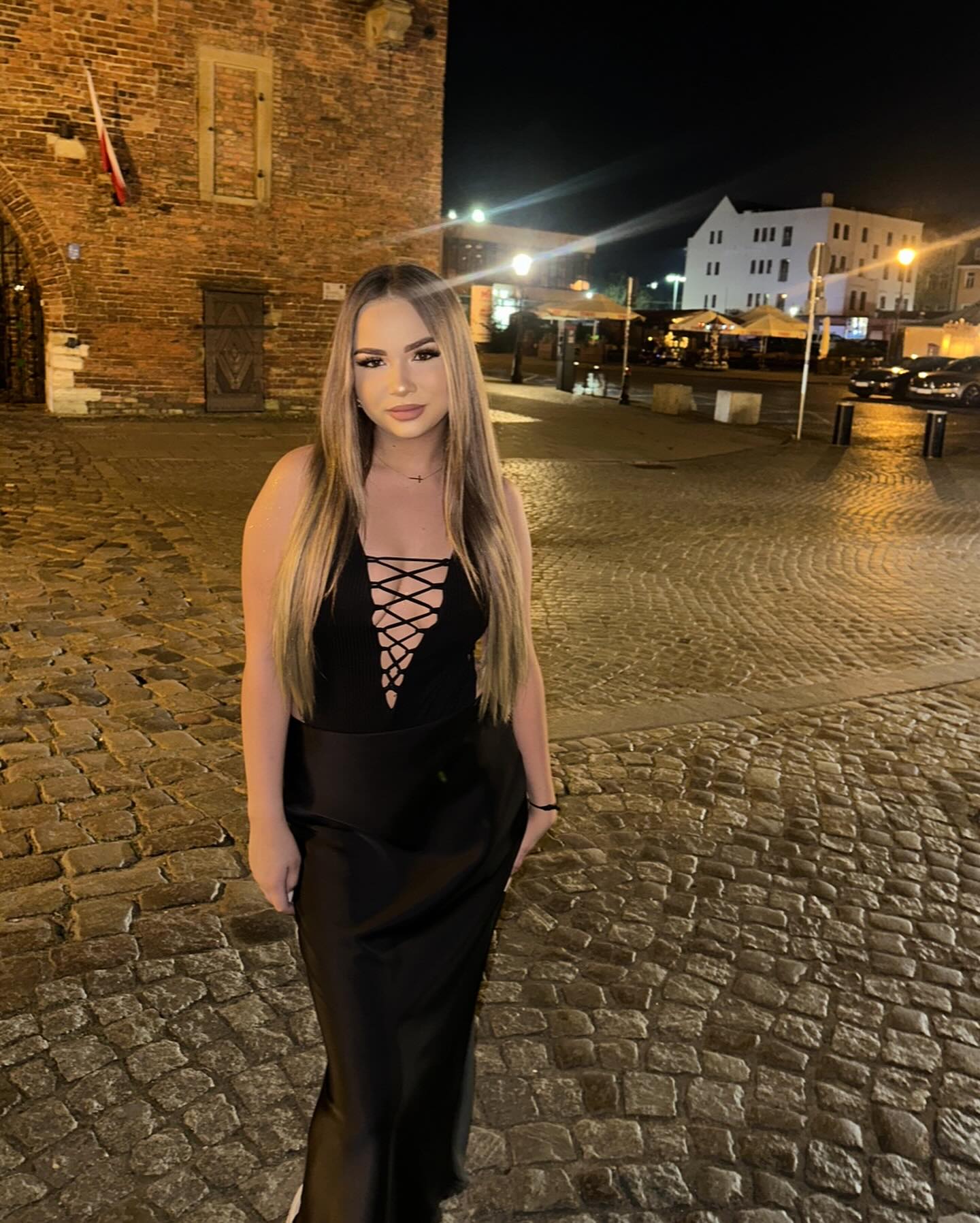 Julia Guzik beautiful hot