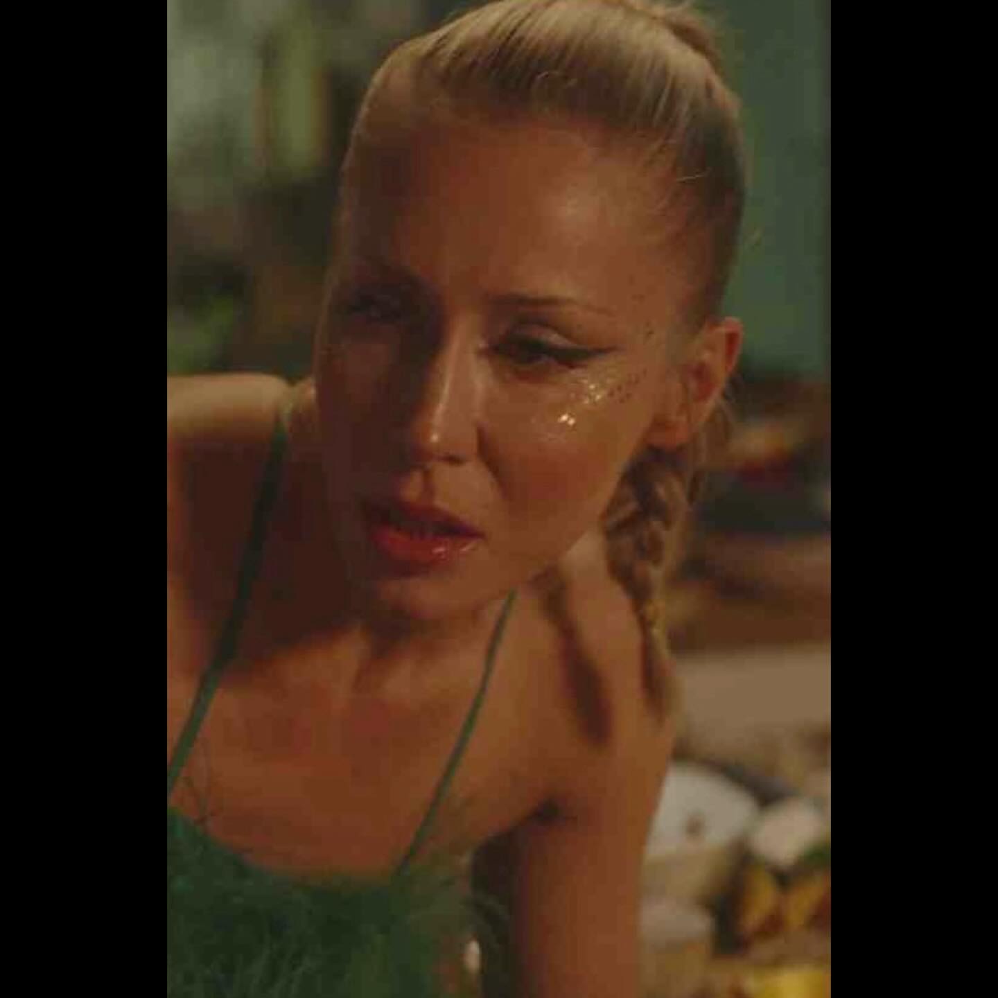 Katarzyna Warnke looks pussy