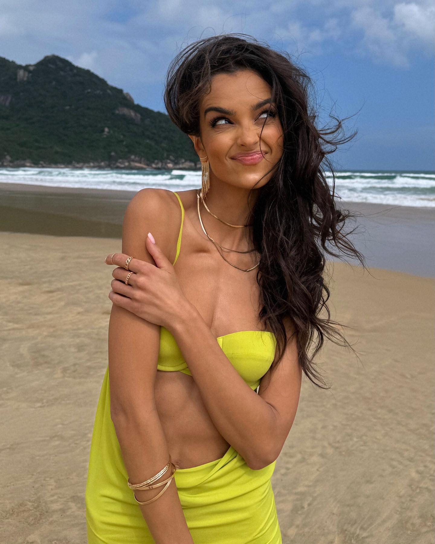 Klaudia Eel Dursi ardent nudes
