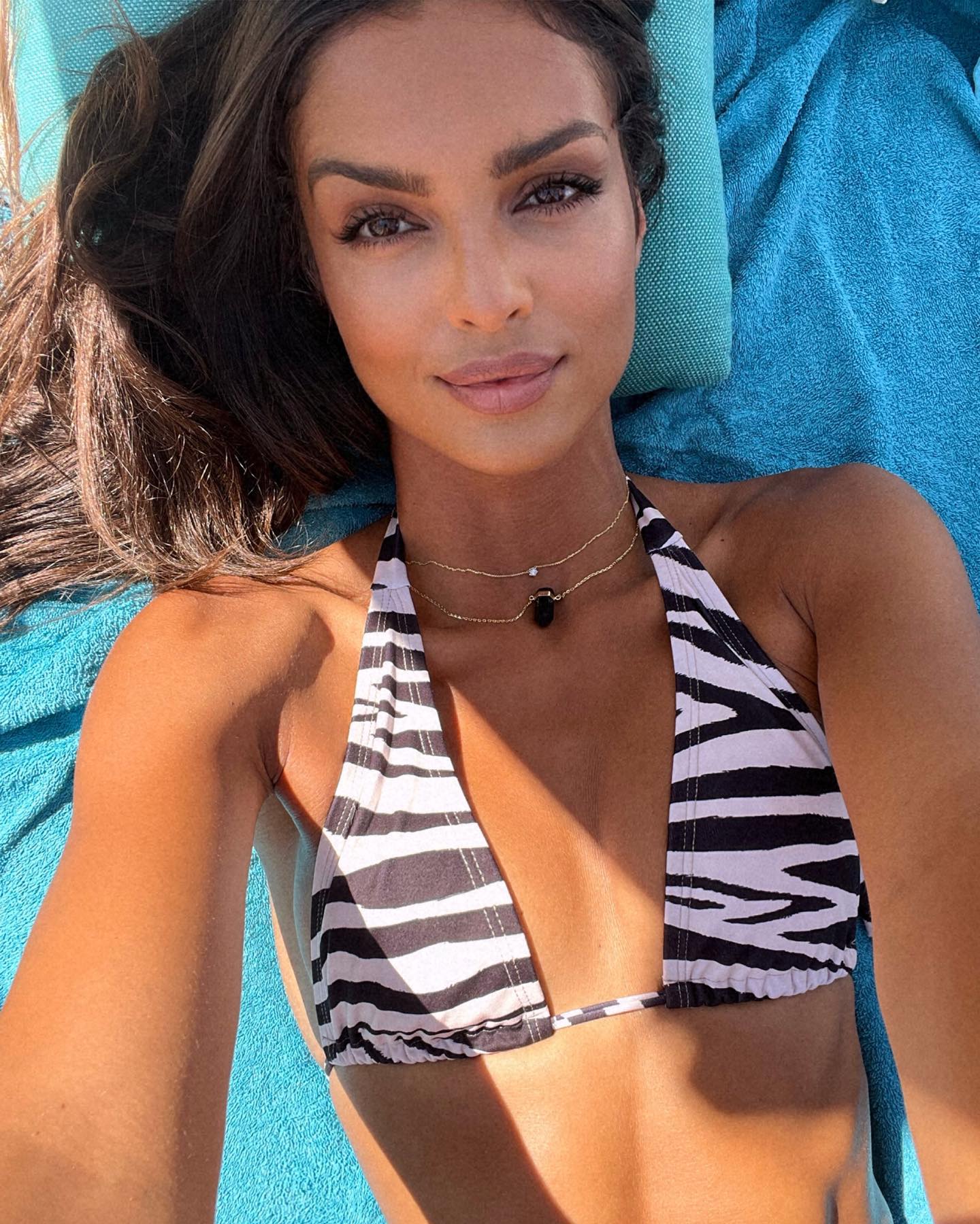 Klaudia Eel Dursi poses nudes
