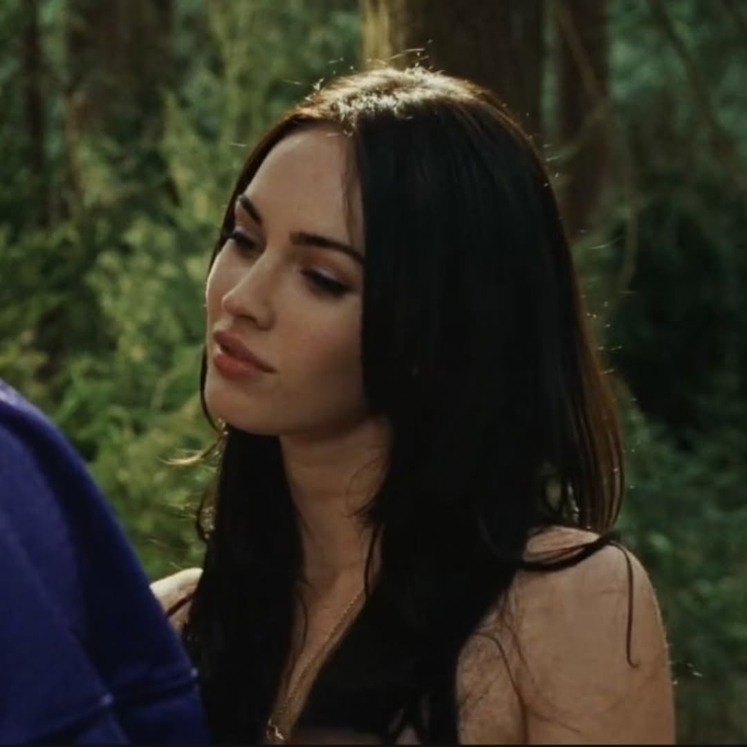 Megan Foxseks looks hot xxx