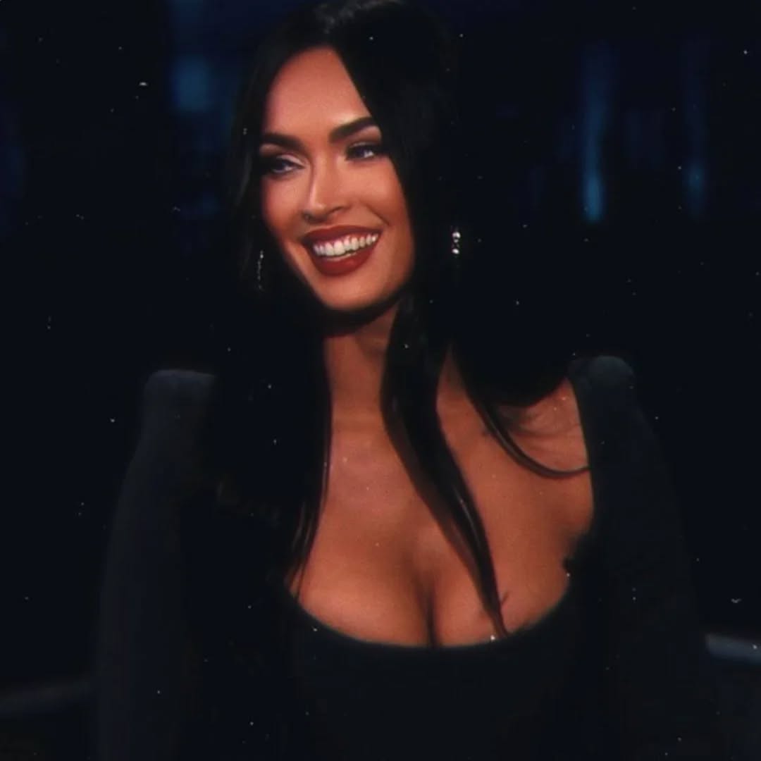 Megan Foxseks looks nudes