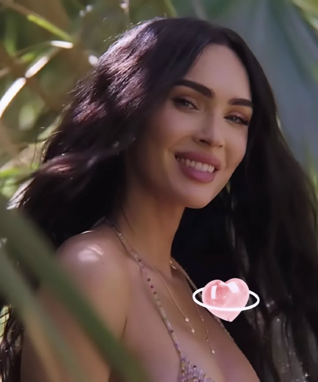 Megan Foxseks smiles hot images