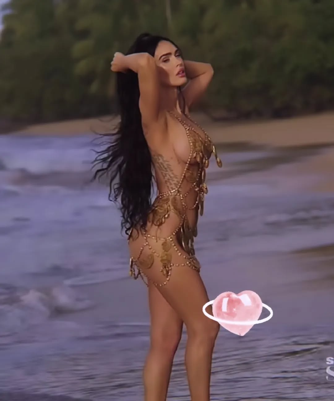 Megan Foxseks smiles sex scenes