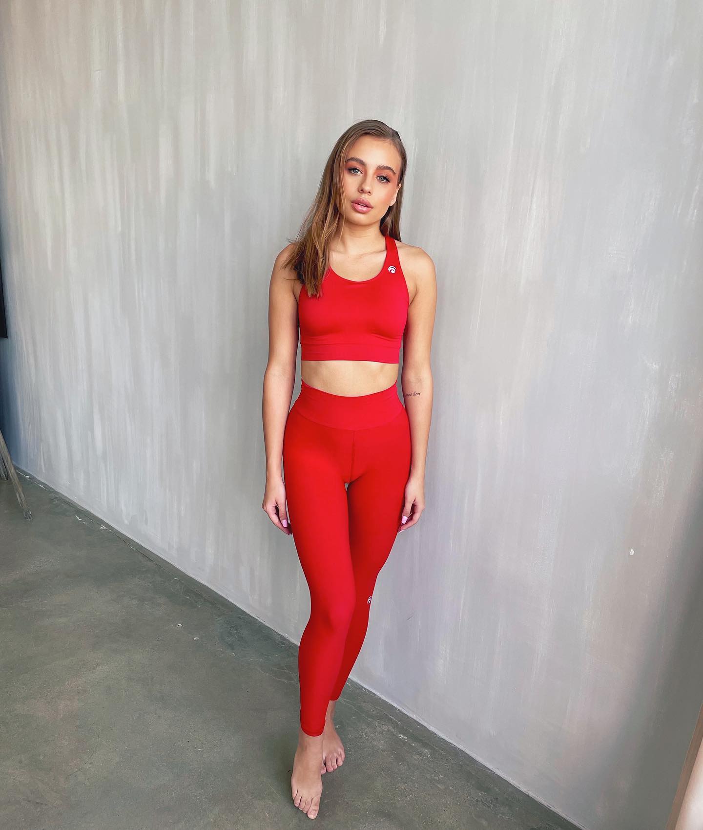 Oliwia Bieniuk poses xxx porn