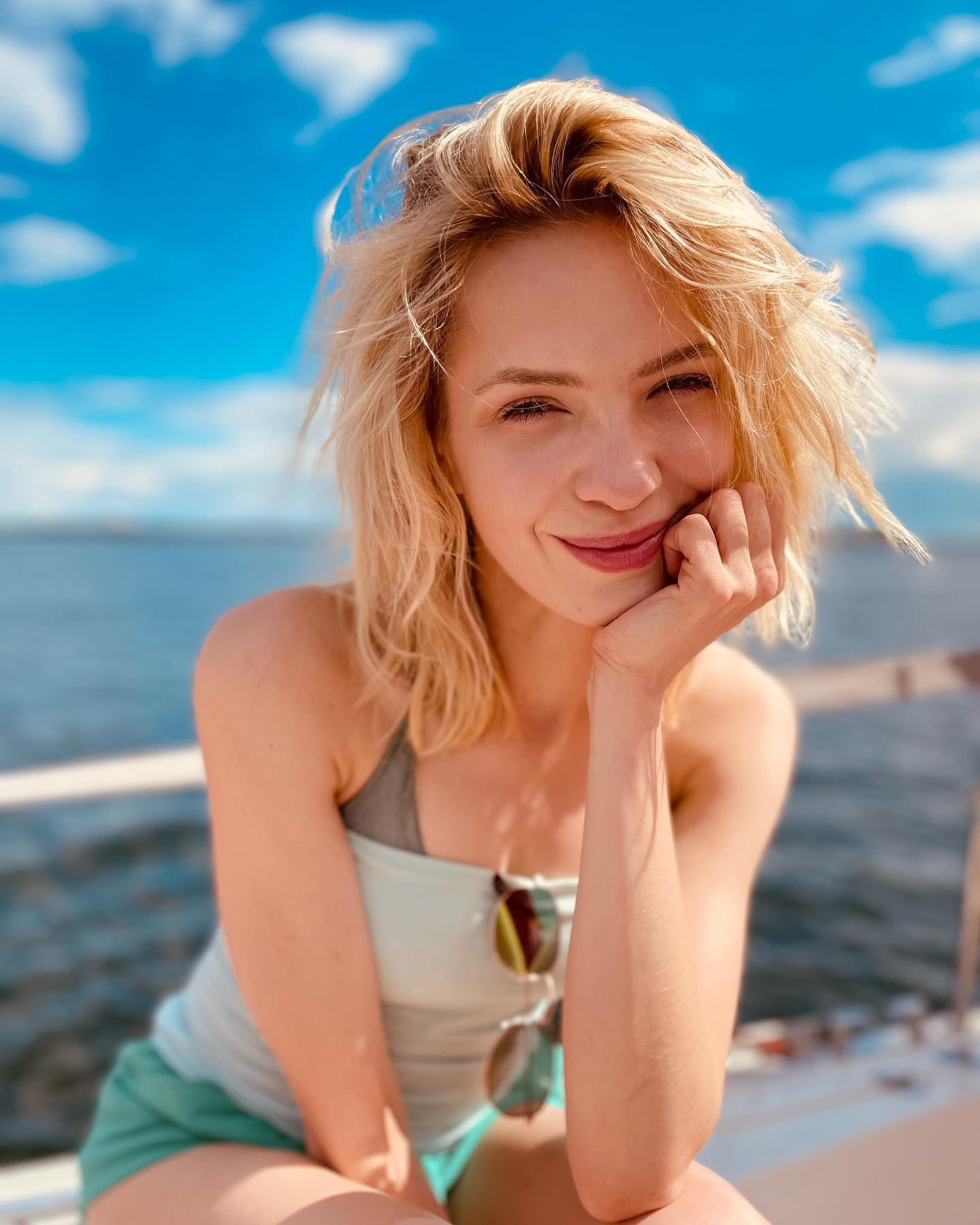 Paulina Gałązka looks hot