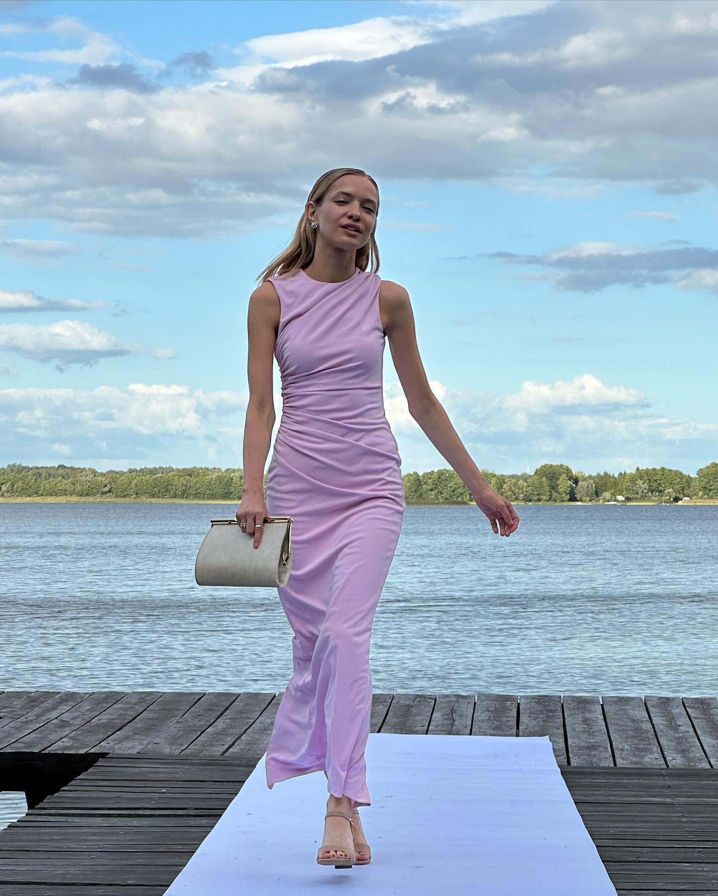 Paulina Gałązka smiles hot pics