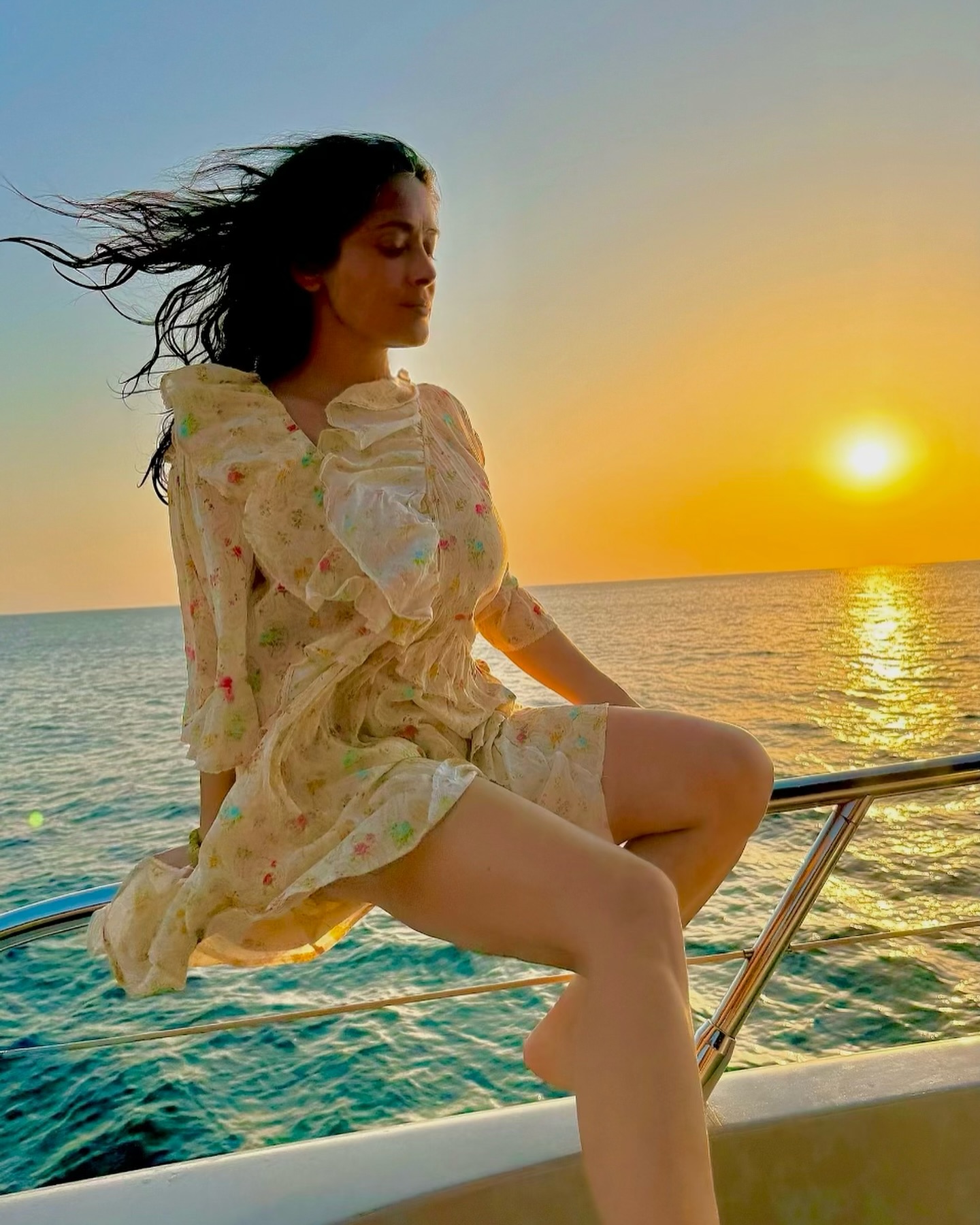 Salma Hayek ardent hot bikini