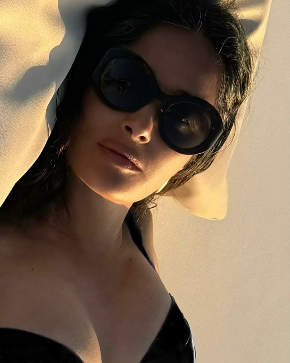 Salma Hayek beautiful ass