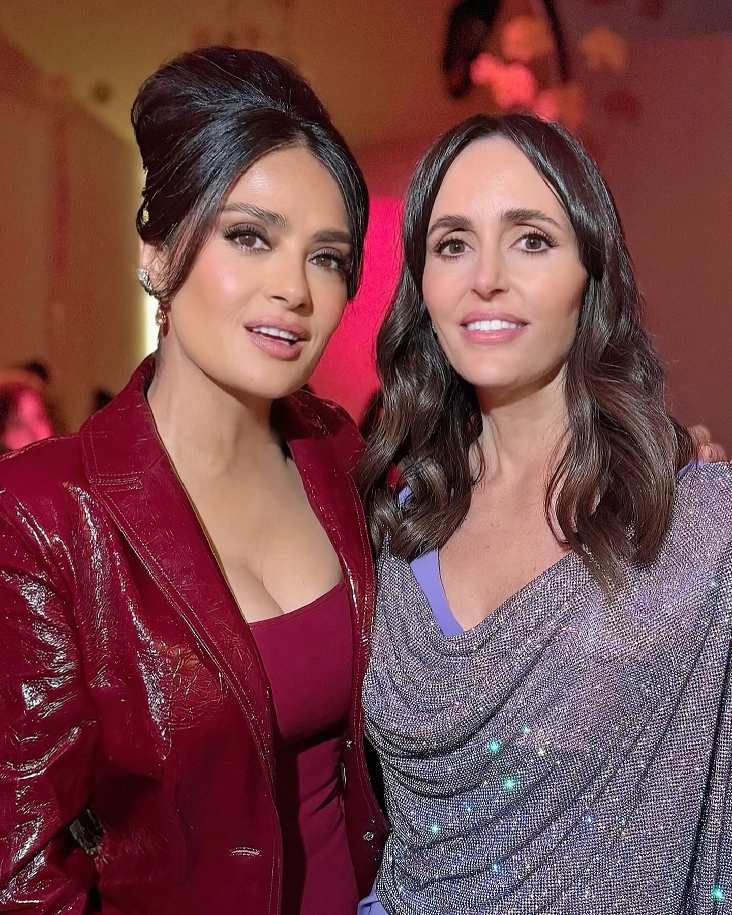 Salma Hayek looks hot images