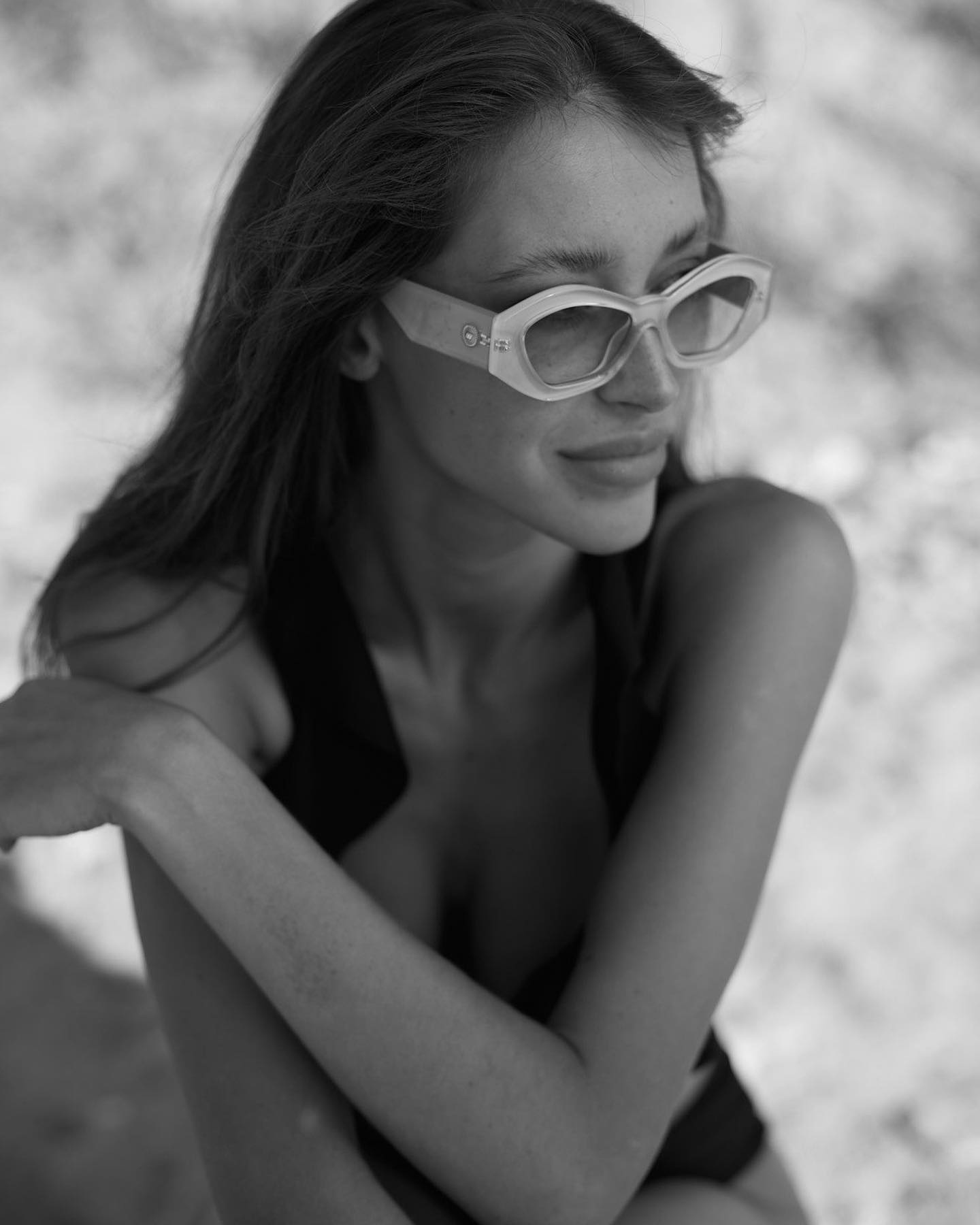 Samuela Torkowska looks naked