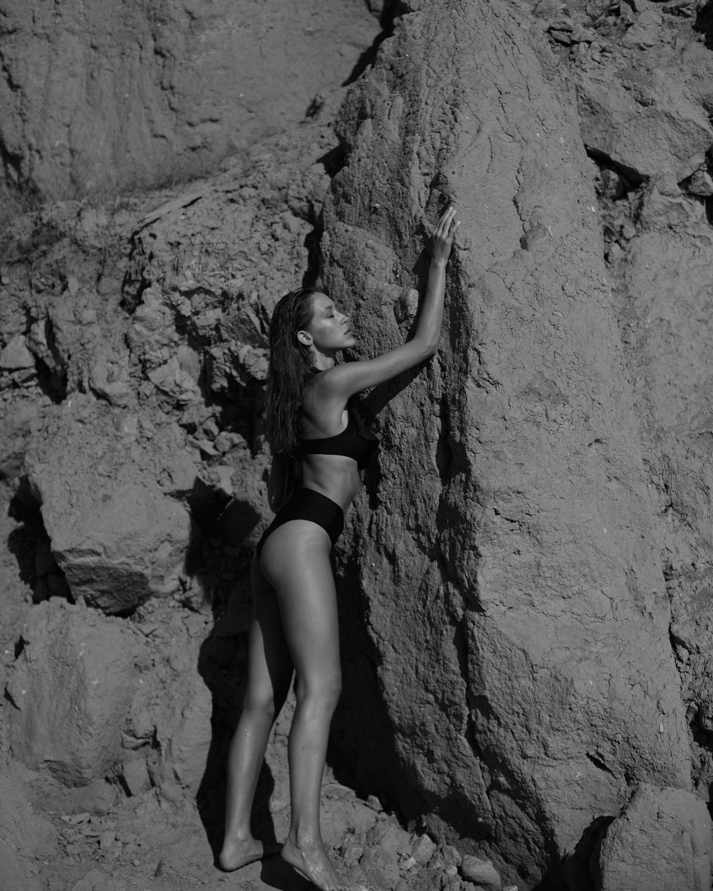 Samuela Torkowska poses porn