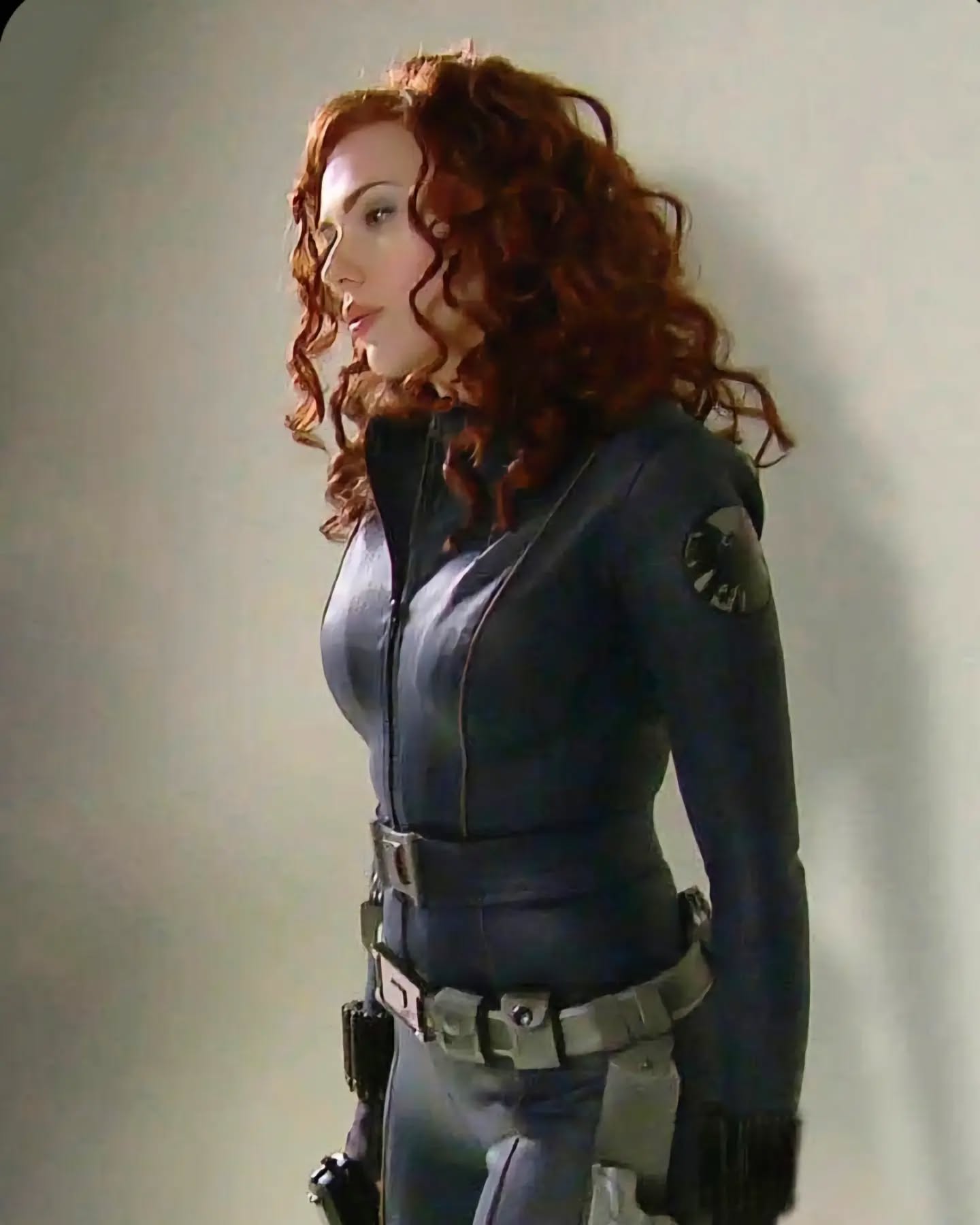 Scarlett Johansson depicts fire hot photos