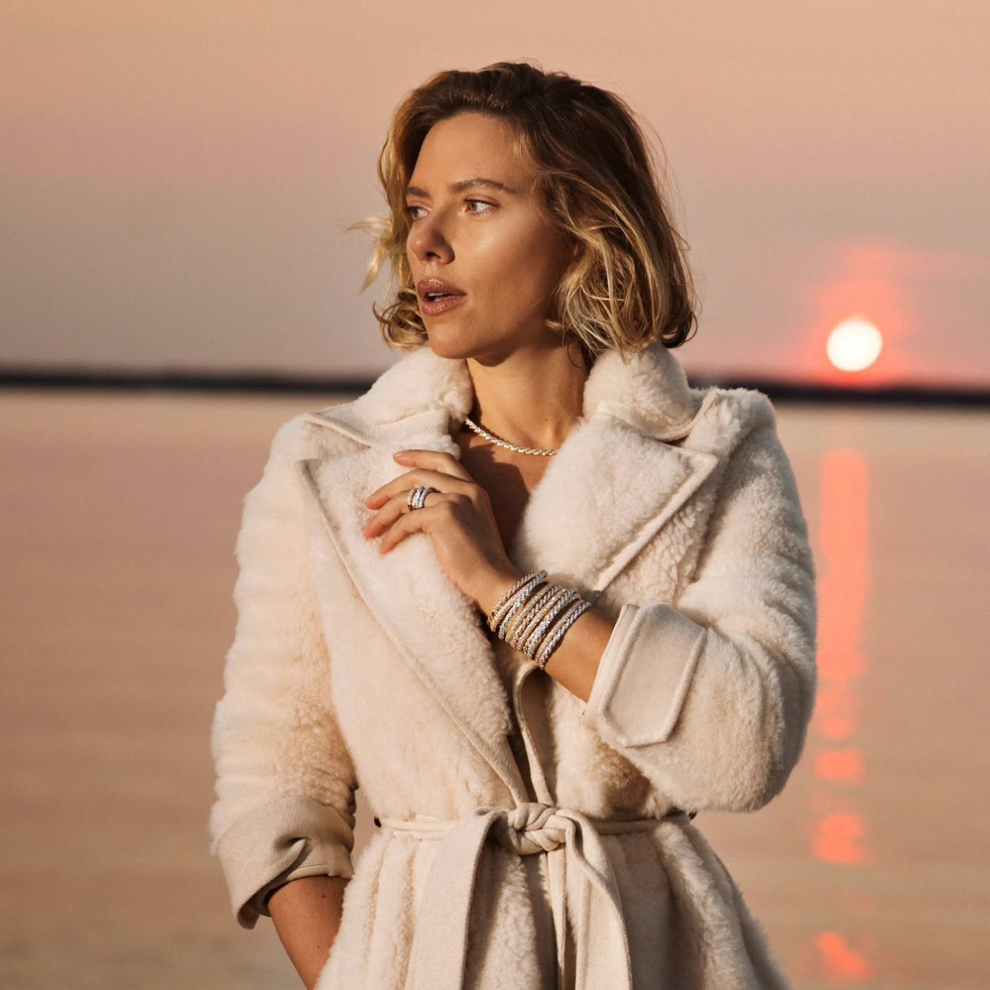 Scarlett Johansson depicts fire hot