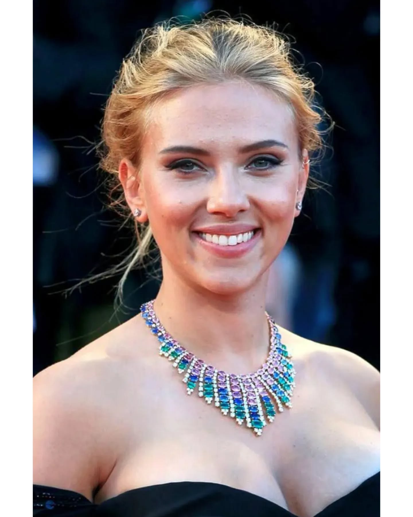 Scarlett Johansson hot