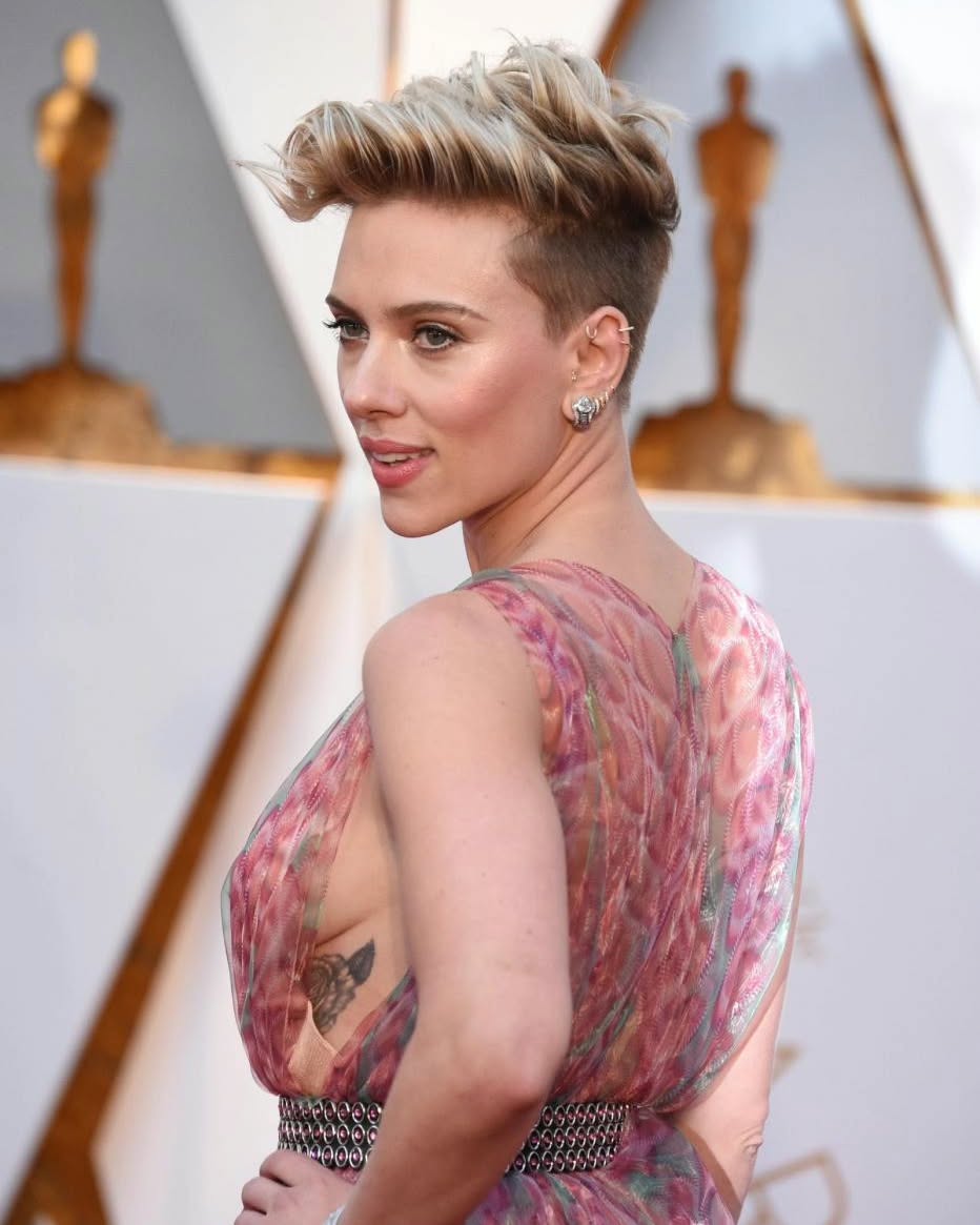 Scarlett Johansson modeling ass