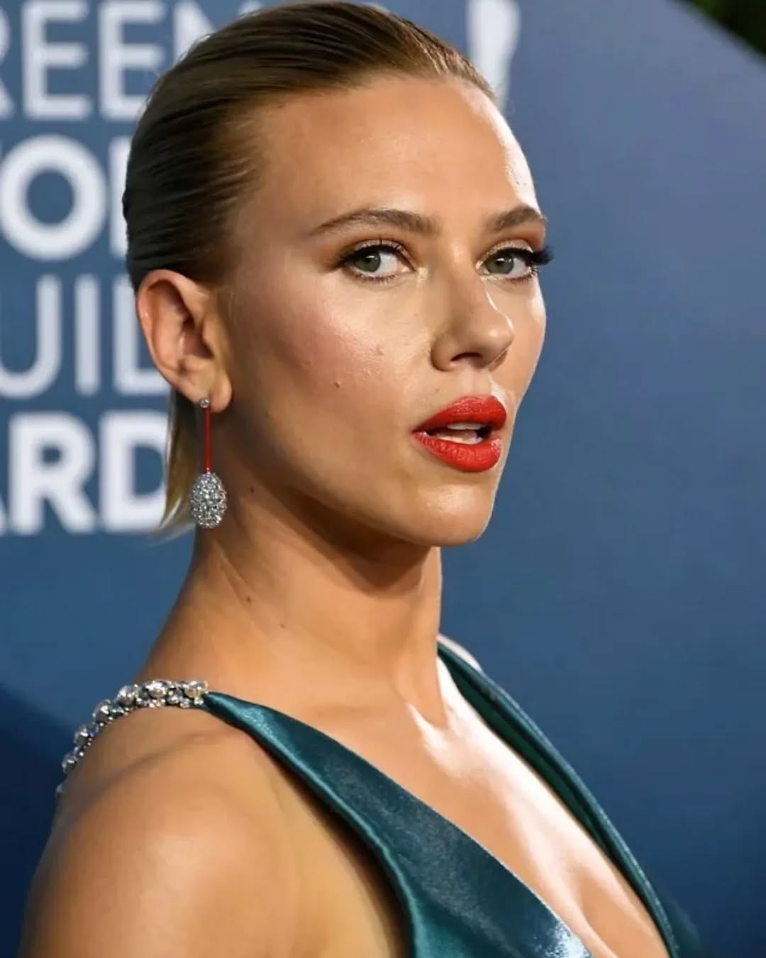 Scarlett Johansson modeling boobs