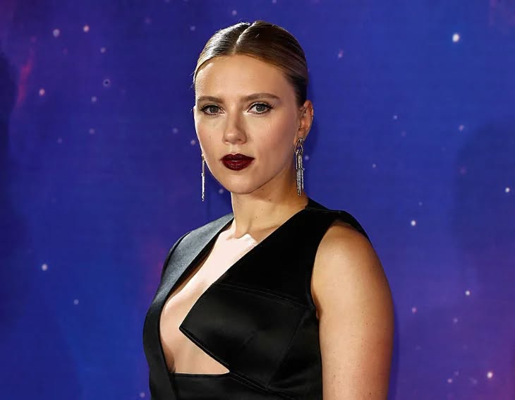 Scarlett Johansson modeling porn