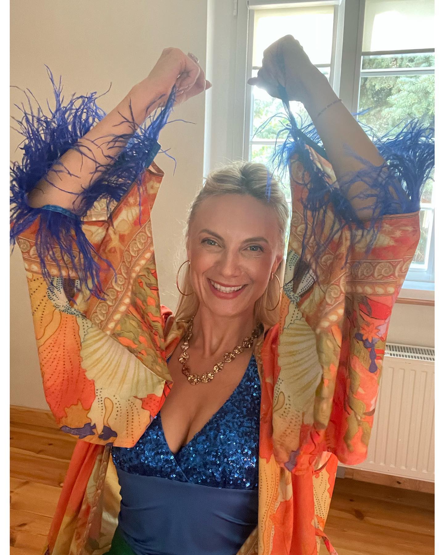 Sylwia Gliwa depicts fire hot pics